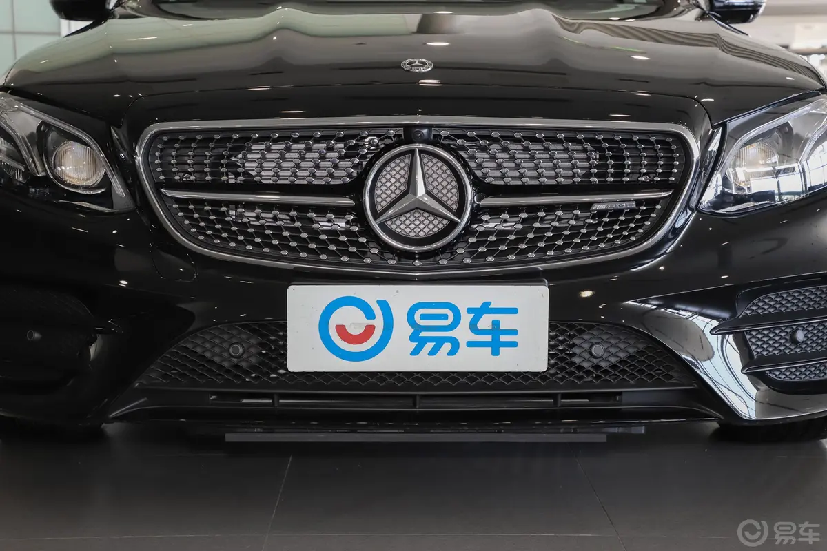 奔驰E级 AMGE 53 4MATIC+外观