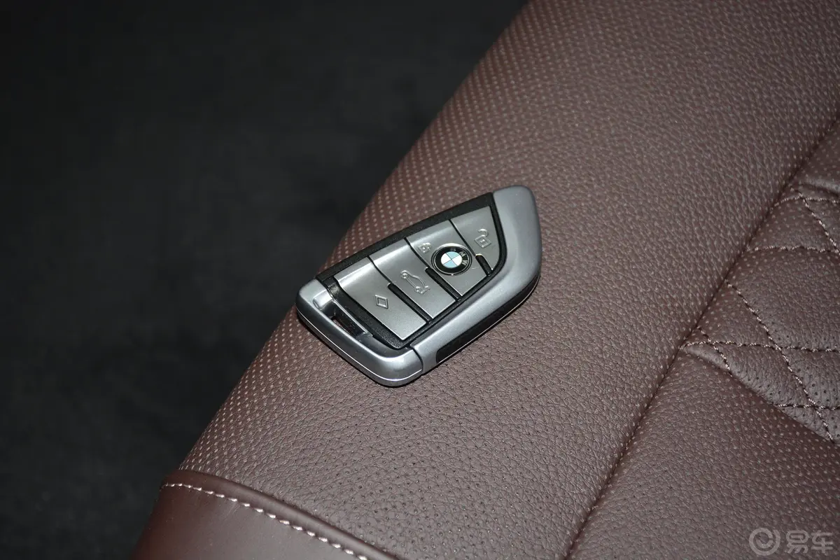 宝马5系改款 530Li 领先型 豪华套装钥匙正面