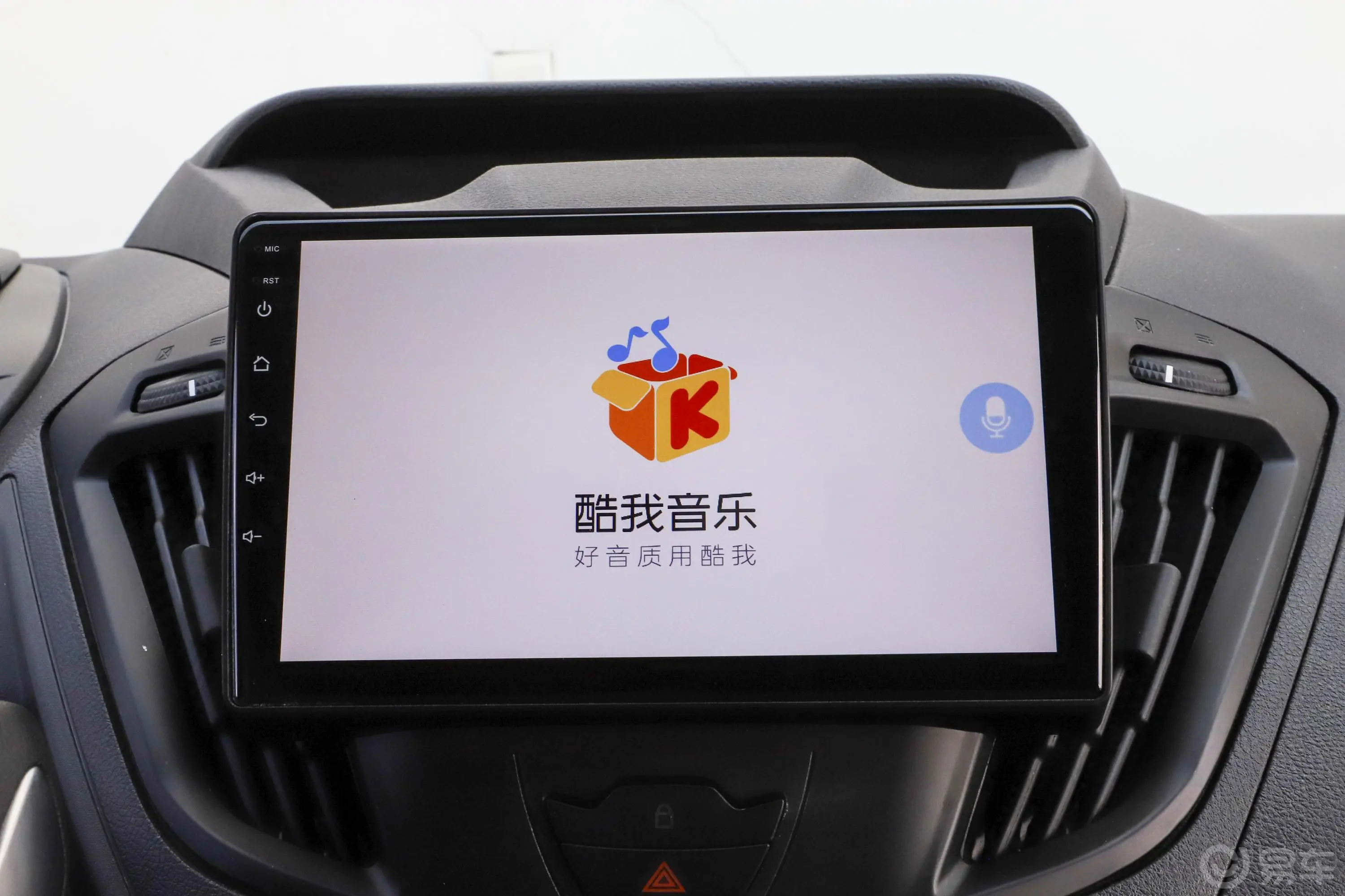 全顺T型房车2.0T 自动 至尊版内饰