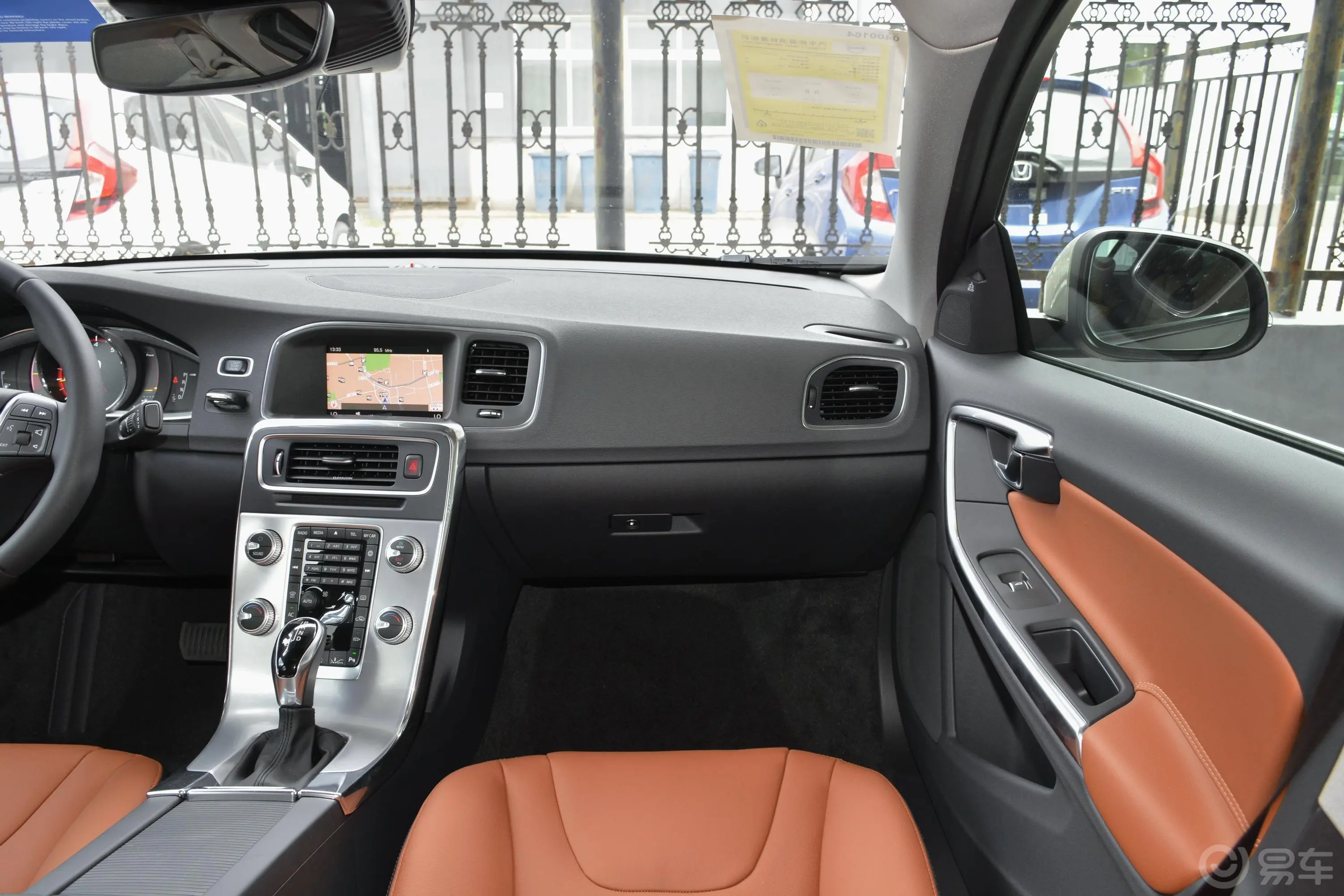 沃尔沃S60S60L 改款 T5 智驭菁英版副驾驶位区域