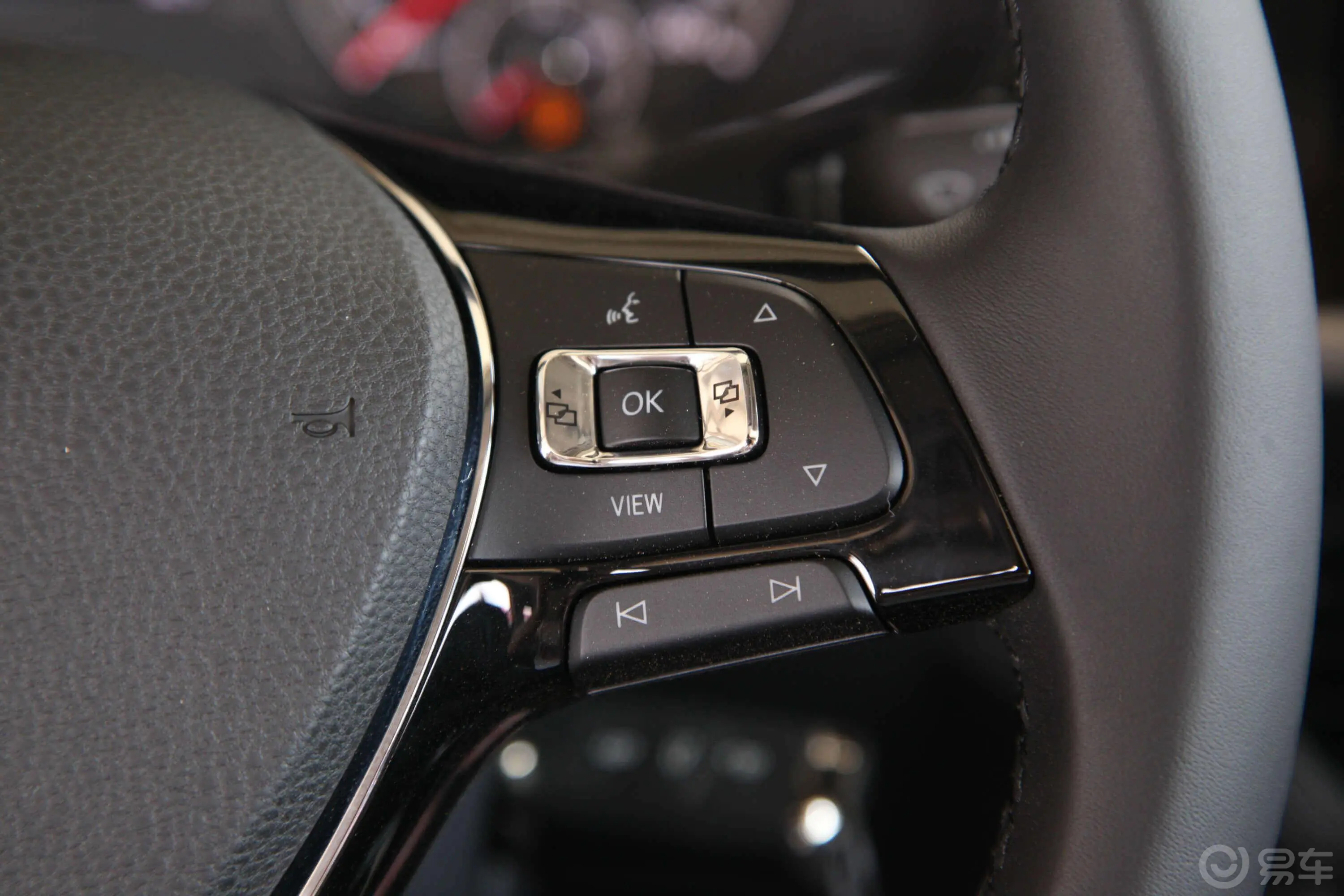 宝来改款 1.5L 手动 舒适型 国VI右侧方向盘功能按键