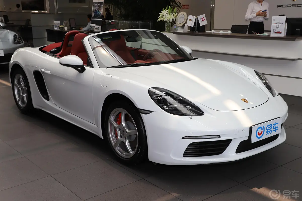 保时捷718Boxster S 2.5T车辆信息铭牌