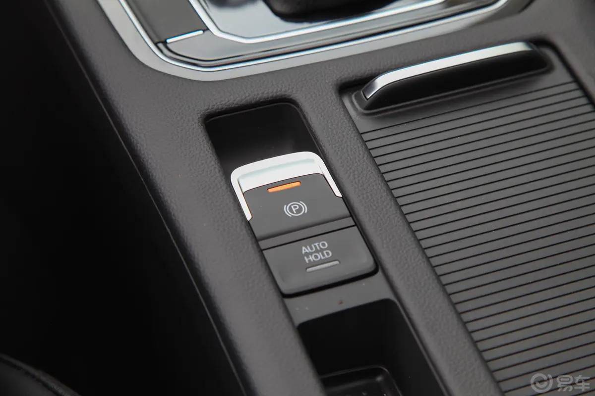 迈腾330TSI 双离合 豪华型 国VI驻车制动