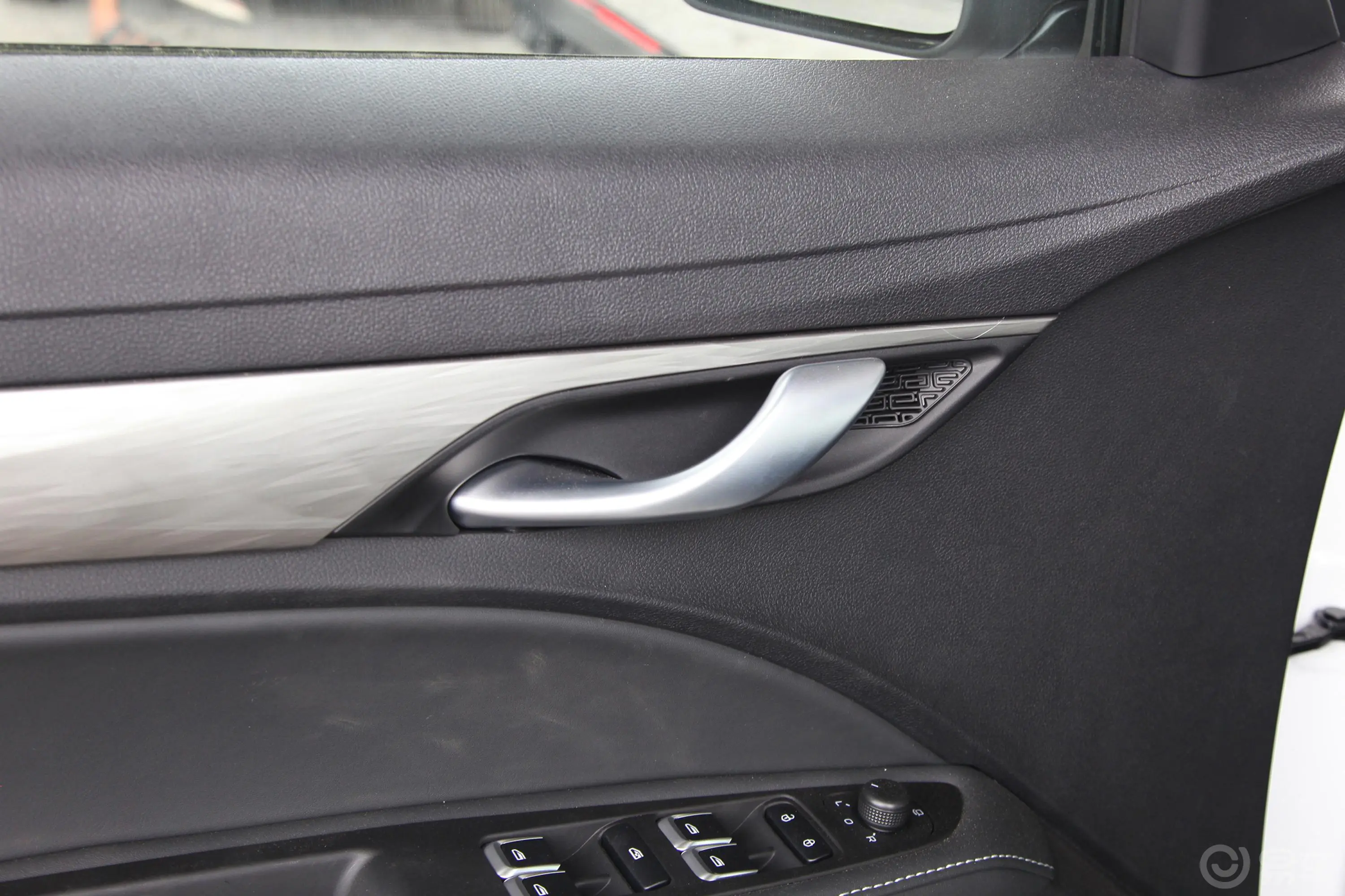 帝豪领军版 1.5L CVT 向上互联型 国V内饰
