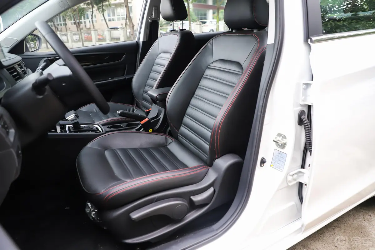 景逸S501.6L CVT 尊享型 国V驾驶员座椅