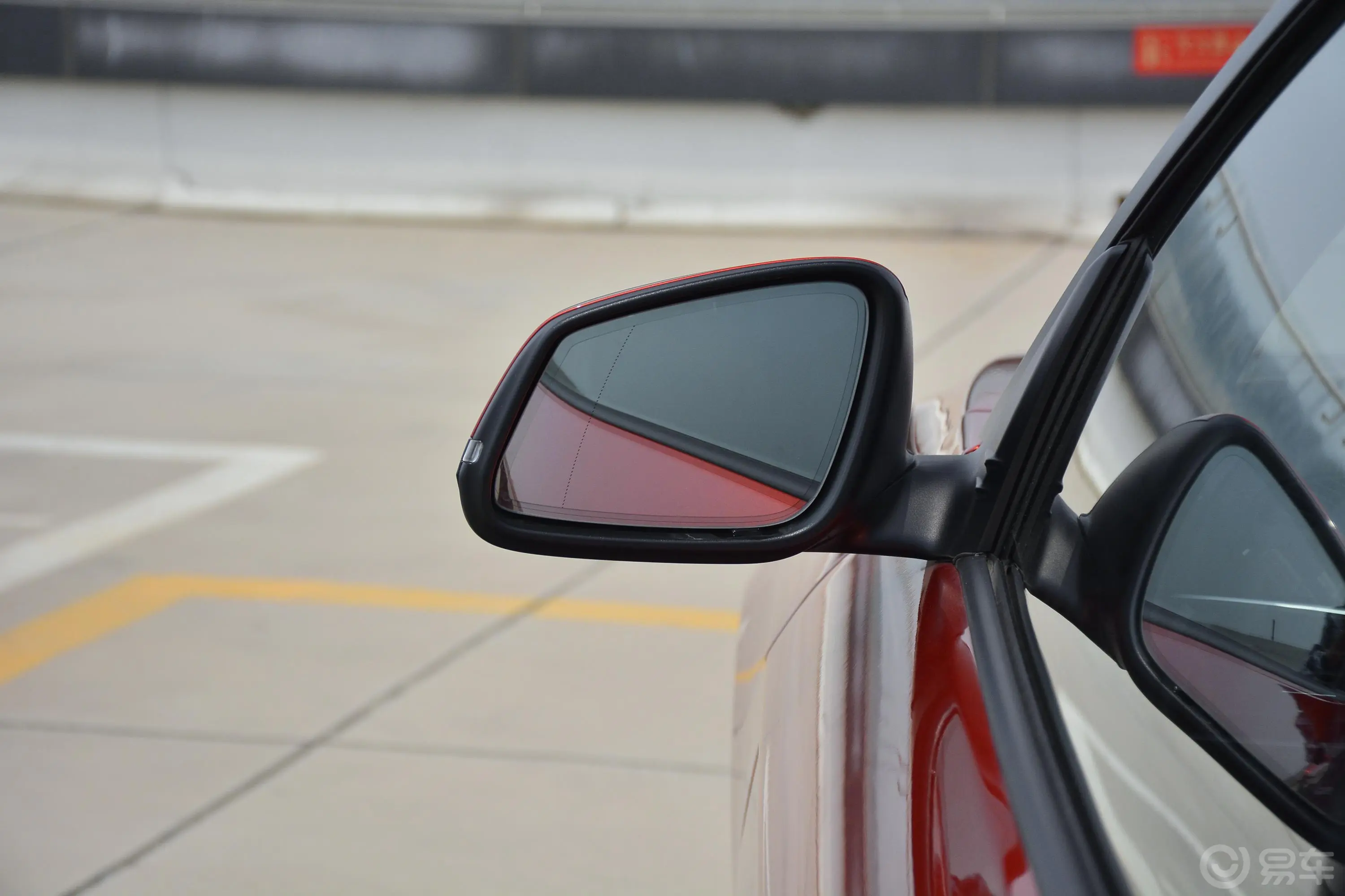 宝马2系敞篷轿跑车 225i 运动设计套装后视镜镜面