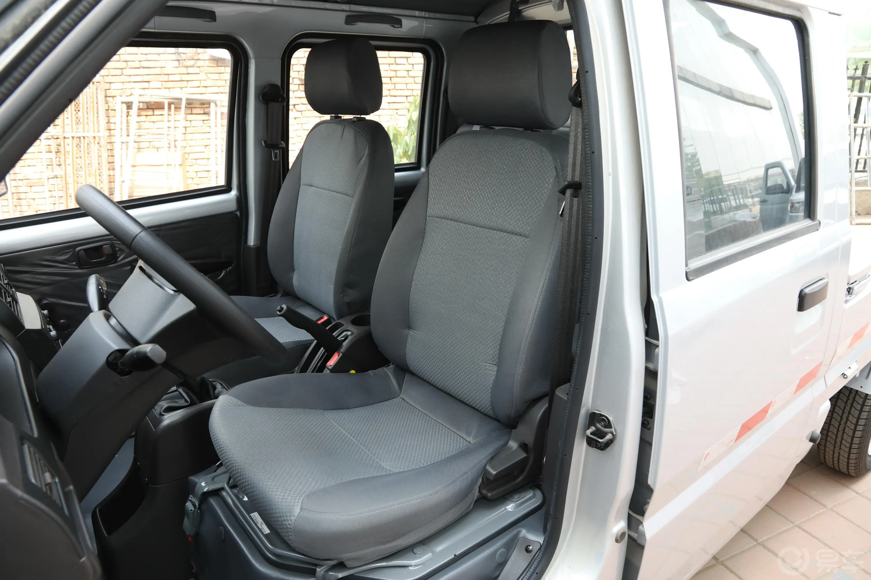 五菱荣光小卡1.2L 手动 基本型双排 国V驾驶员座椅
