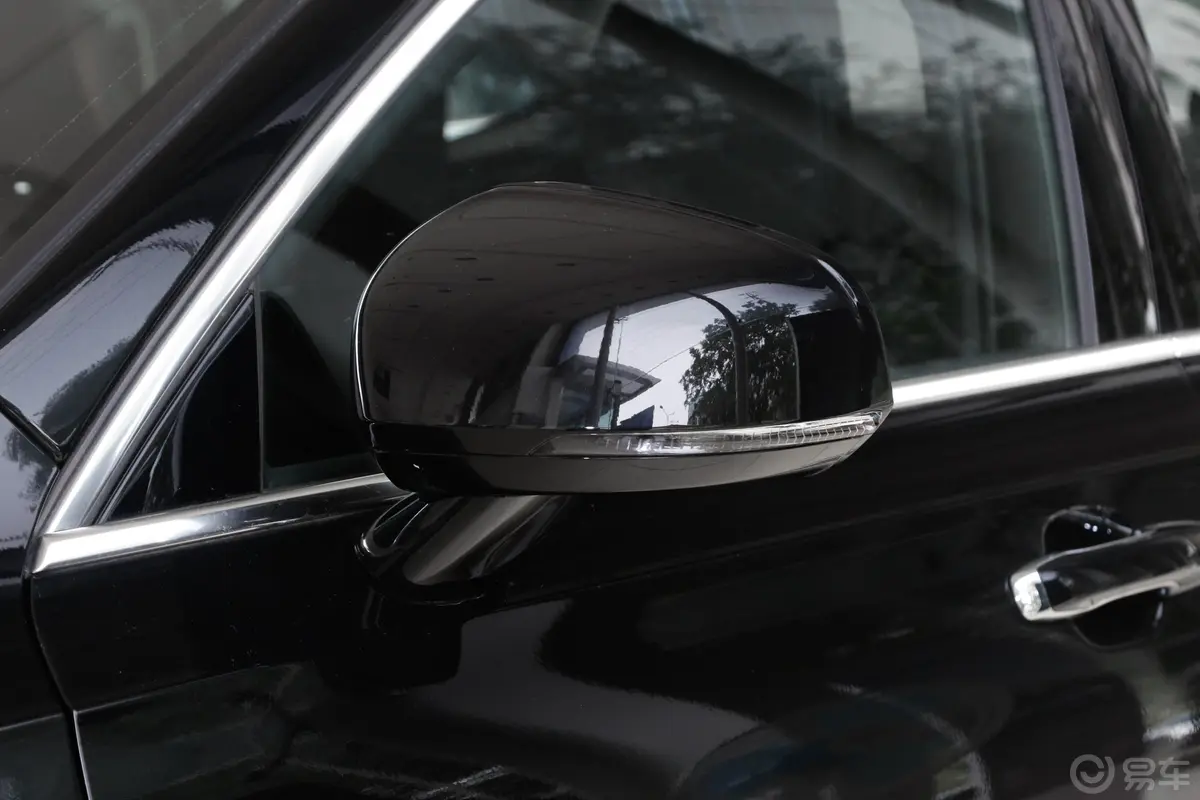 沃尔沃S90T5 智逸豪华版主驾驶后视镜背面