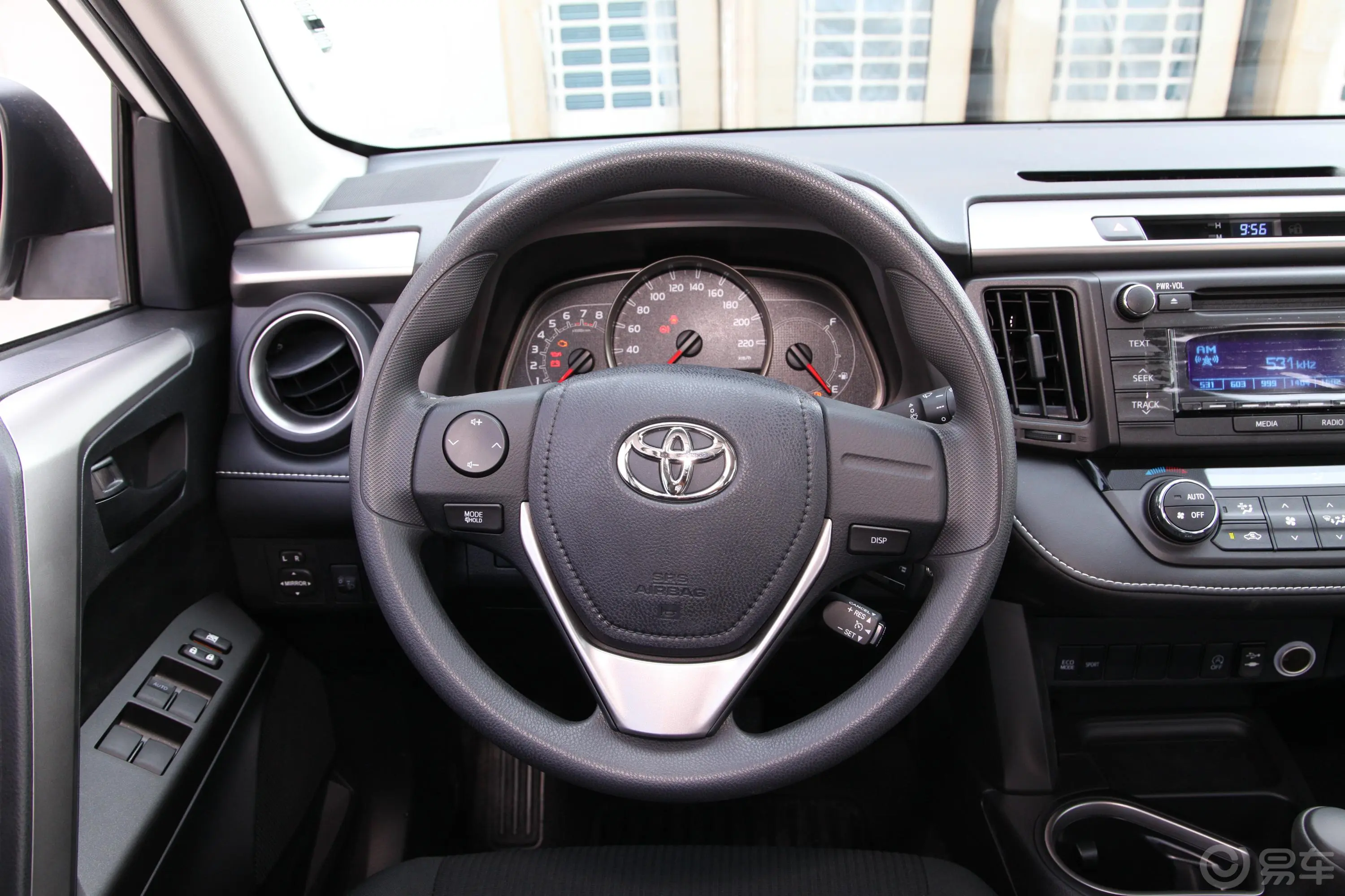 RAV4荣放2.0L CVT 两驱 先锋版 国VI方向盘