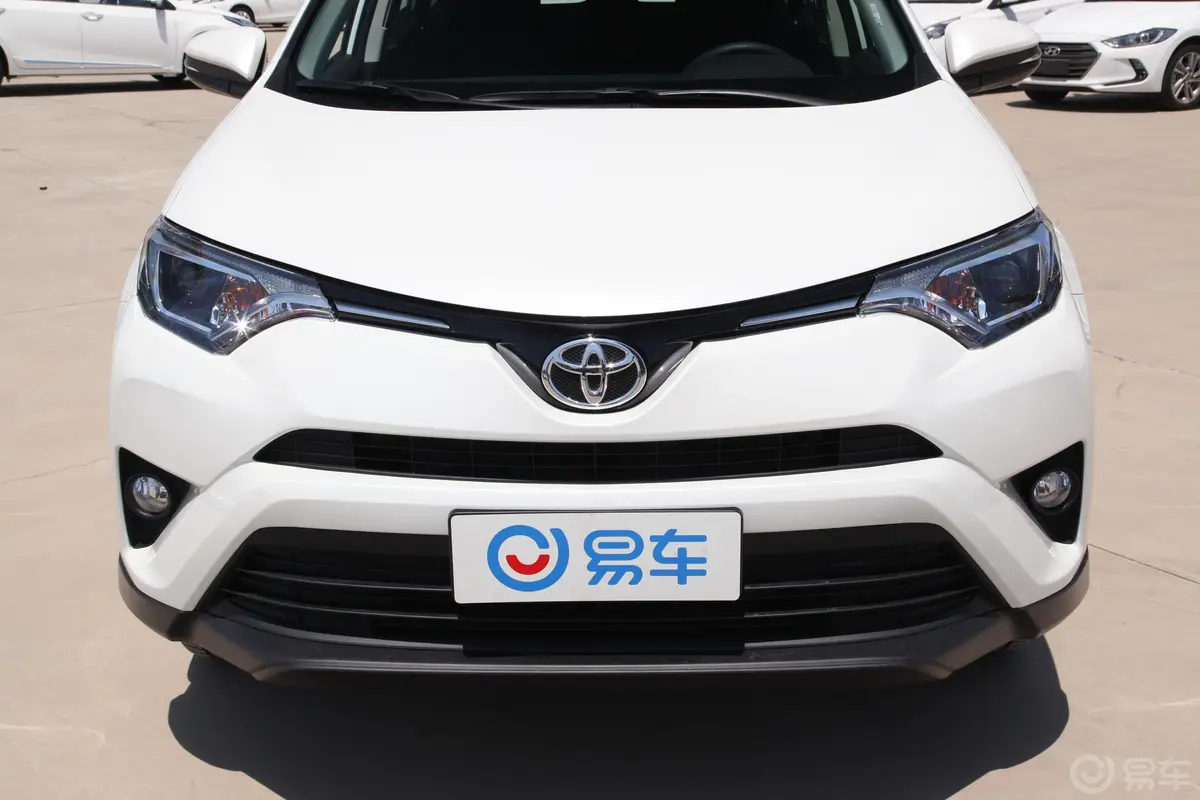 RAV4荣放2.0L CVT 两驱 先锋版 国VI外观