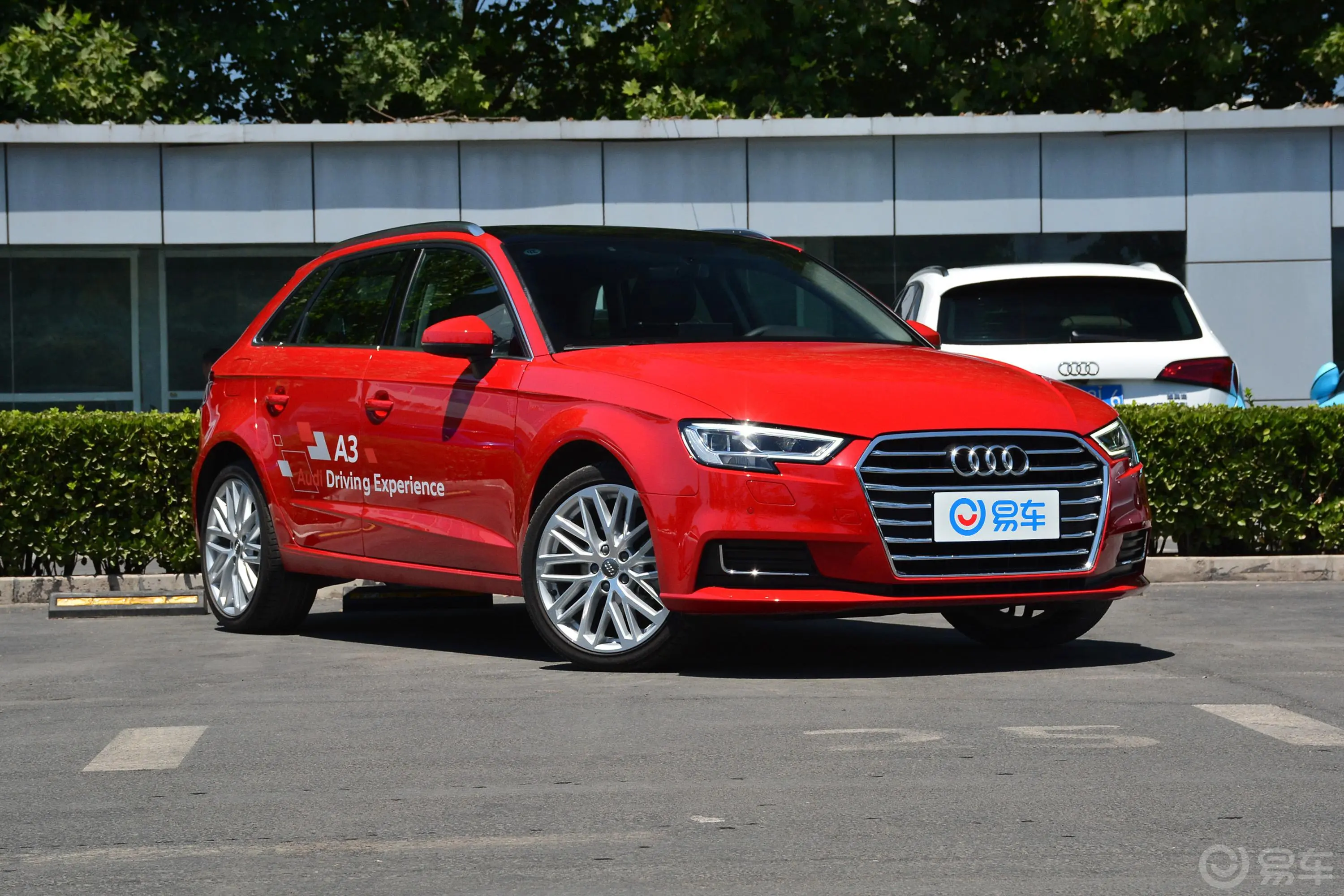 奥迪A3Sportback 35TFSI 进取版 国VI侧前45度车头向右水平