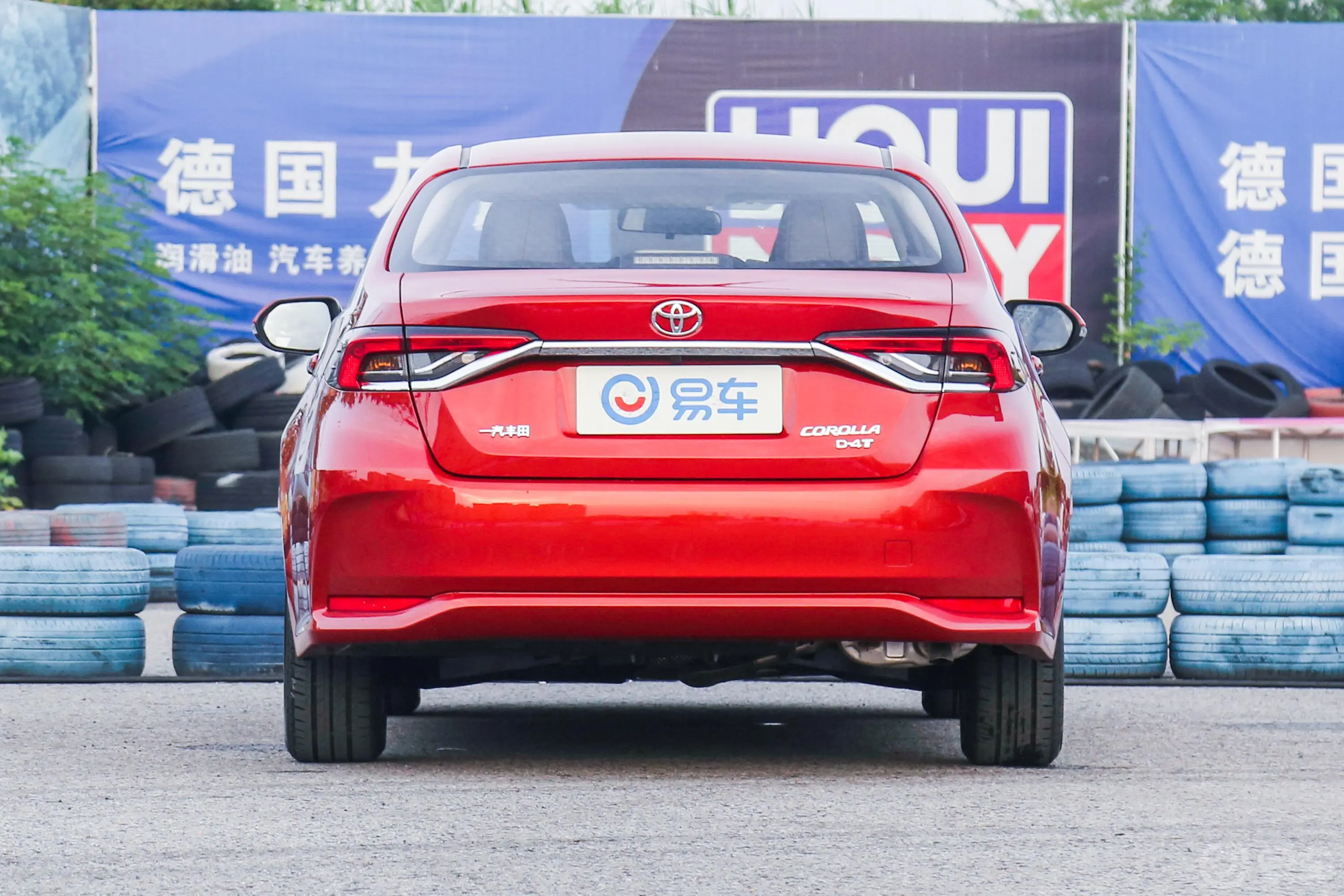 卡罗拉1.2T CVT 豪华版正后水平