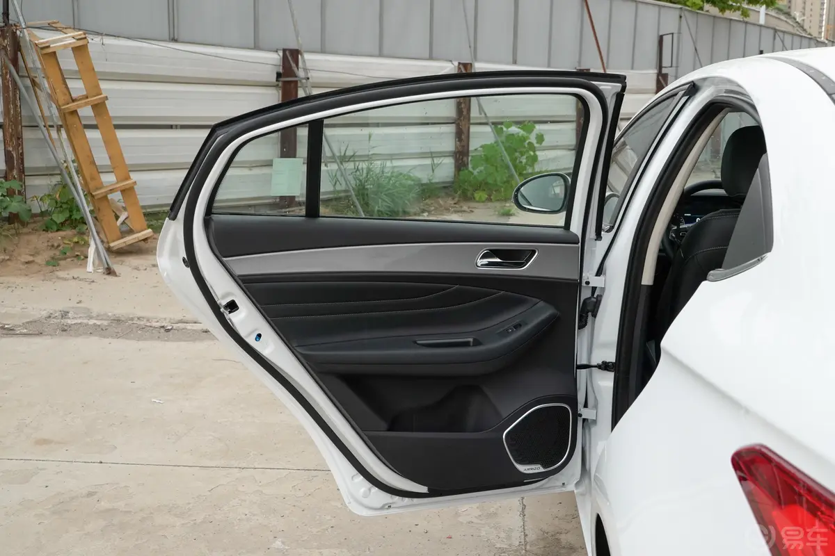 艾瑞泽5Pro 1.5L 手动 乐活版 国Ⅵ驾驶员侧后车门