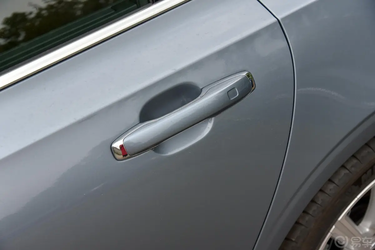 沃尔沃S90 RECHARGET8 智雅版 国Ⅵ驾驶员侧后门把手
