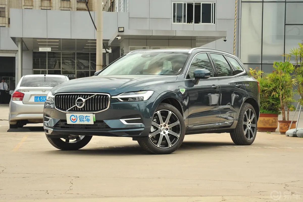 沃尔沃XC60 RECHARGET8 智尊豪华版 国Ⅴ外观