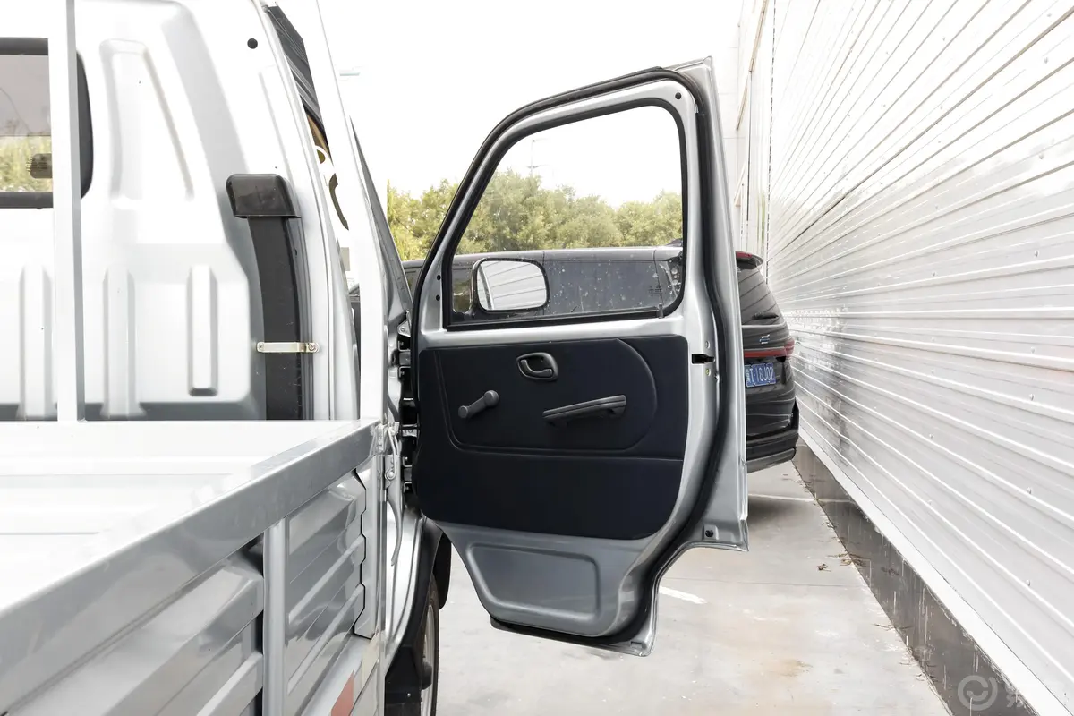 神骐T20T20L 载货车单排 1.5L 手动 舒适版 3.6米货箱副驾驶员车门