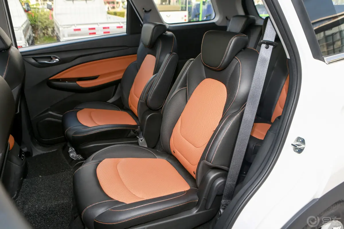 五菱宏光S3自动离合版 1.5L 手动 豪华型 国V后排座椅