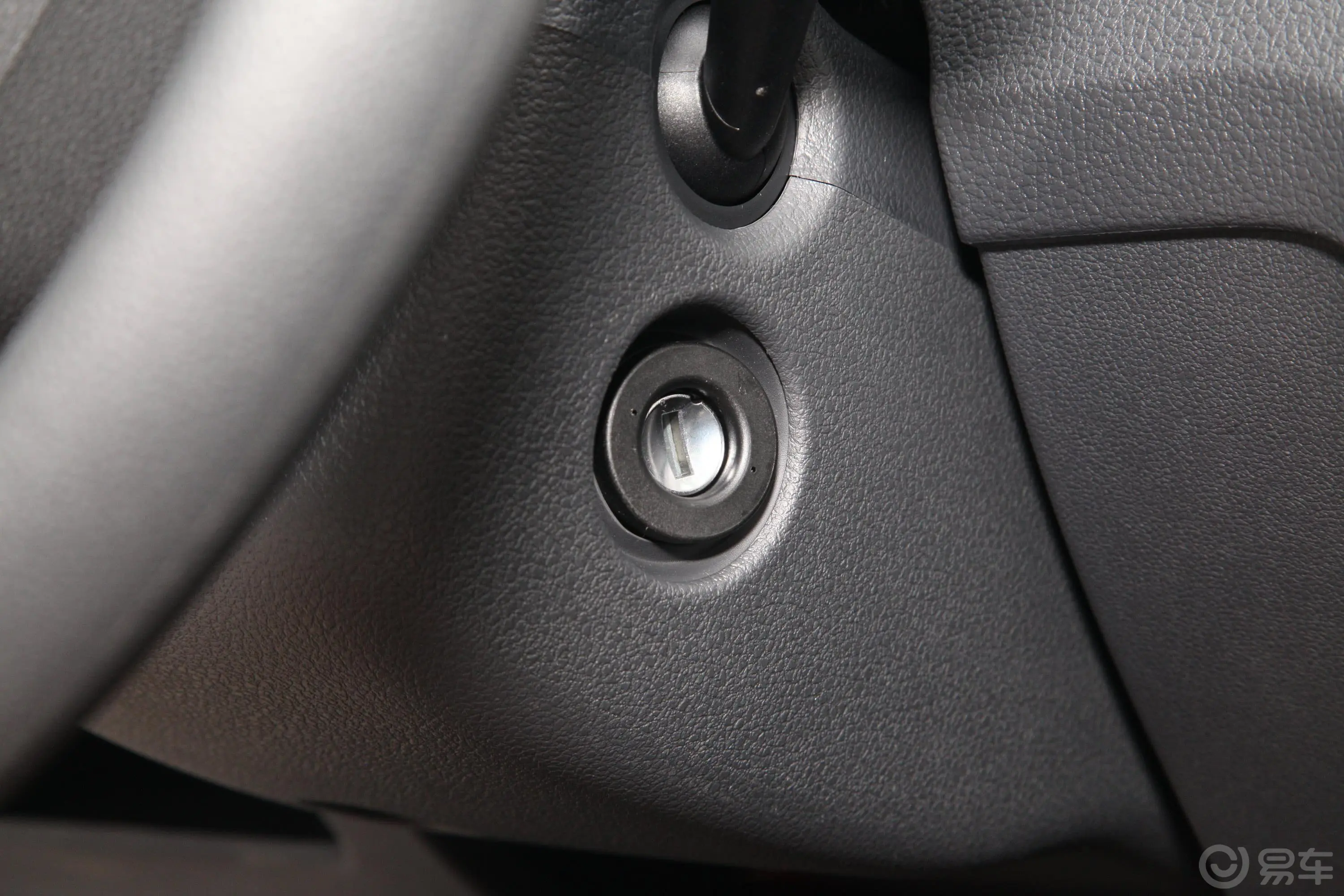 昕锐改款 1.5L 自动 标准版 国VI钥匙孔或一键启动按键