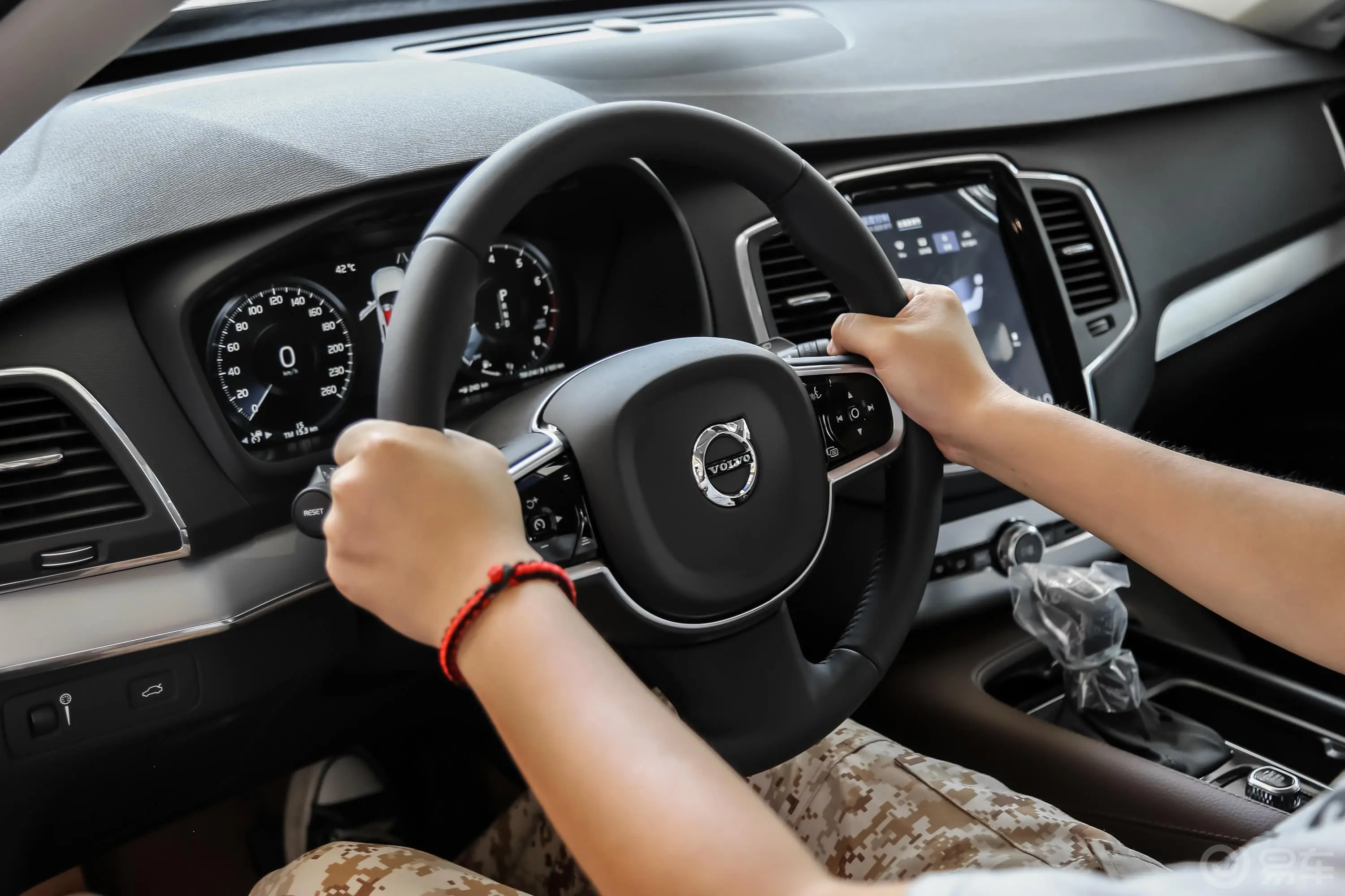 沃尔沃XC90T5 智逸版 5座 国Ⅵ内饰