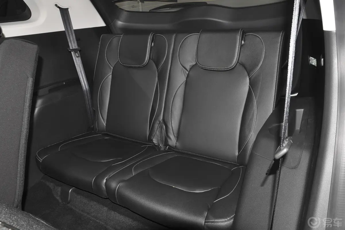 宝骏5301.5T 手动 豪华型 7座 国VI第三排座椅