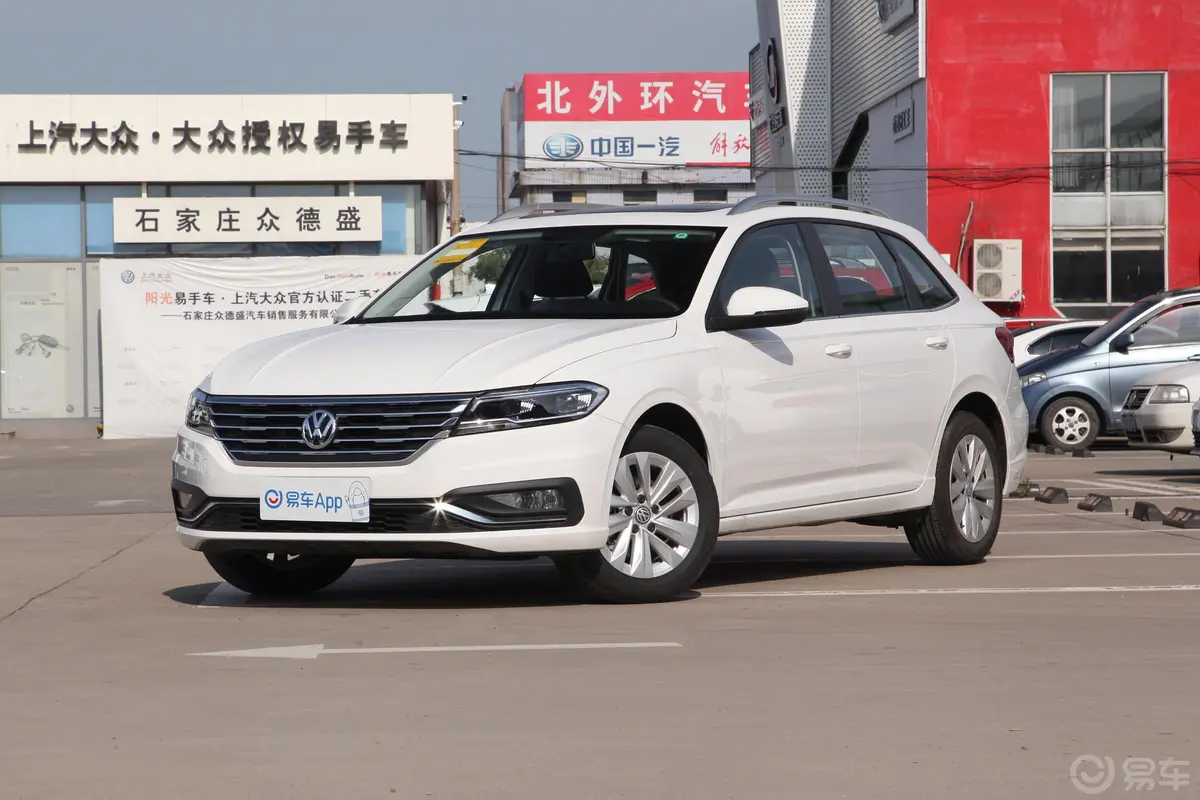 朗逸两厢 280TSI 双离合 舒适版 国VI侧前45度车头向左水平