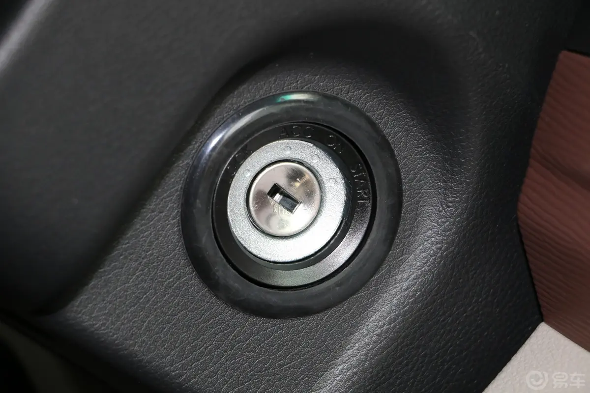 菱智V3 1.6L 手动 标准型 2座 国VI钥匙孔或一键启动按键