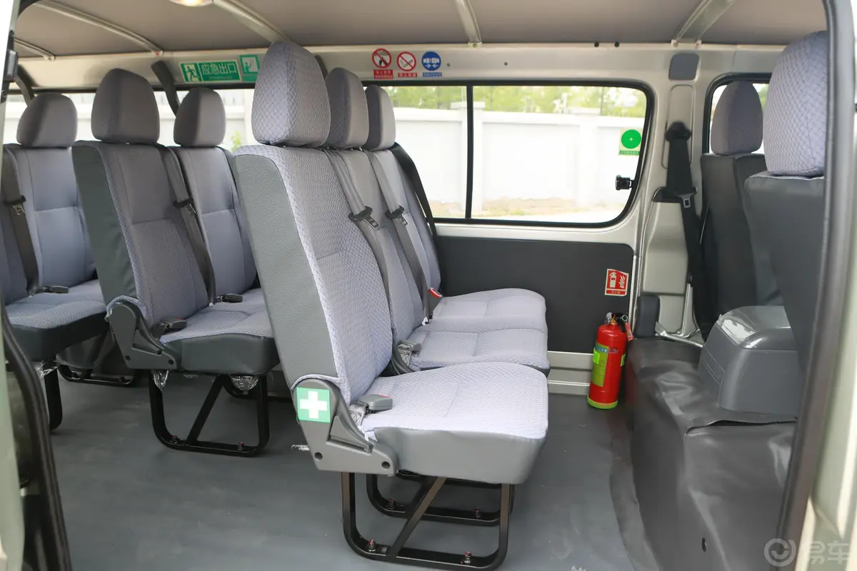 金旅海狮客车 2.0L XC4G20后排座椅