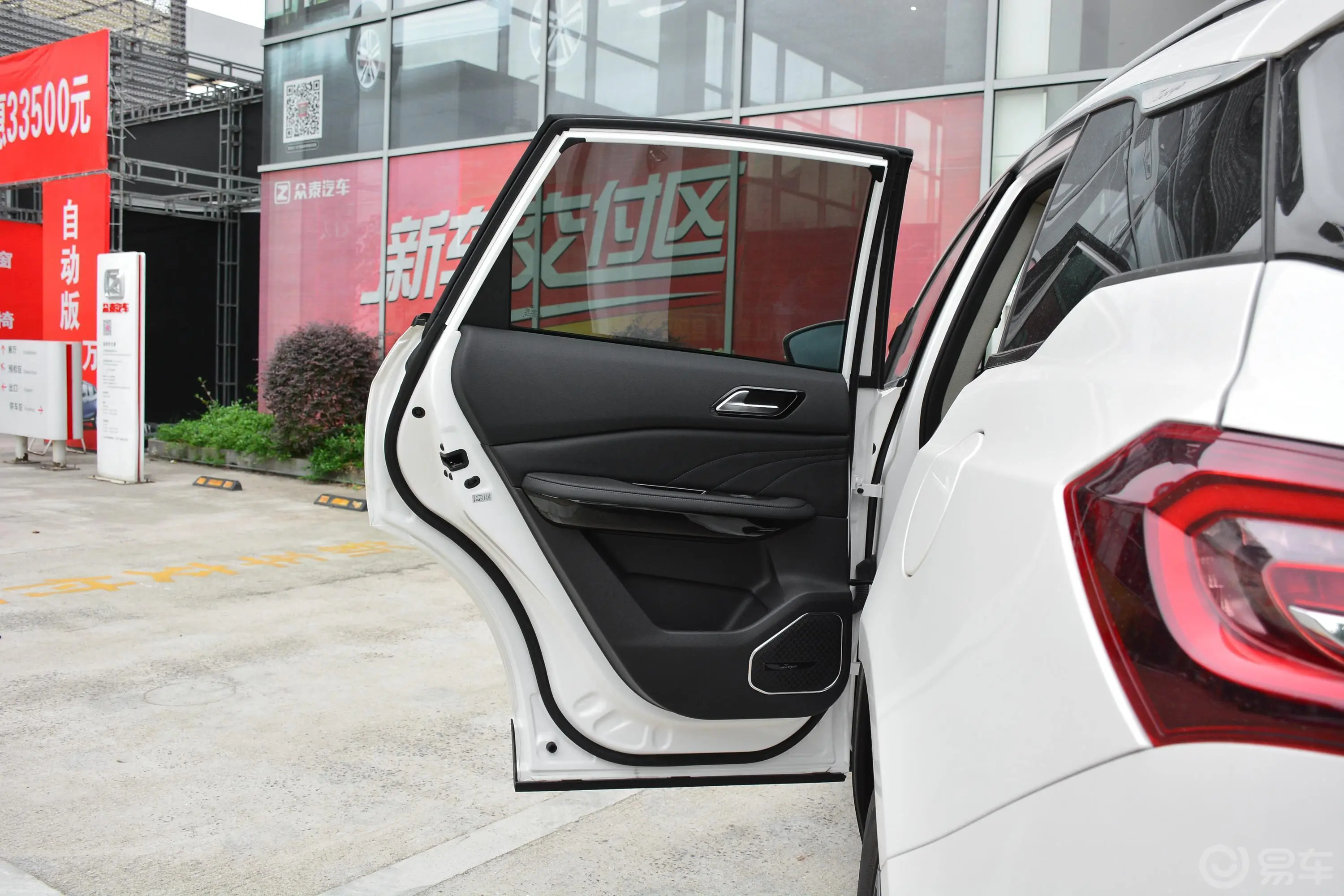众泰T6001.5T 手自一体 尊享版驾驶员侧后车门