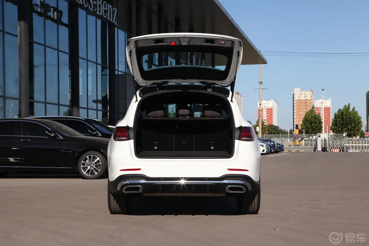 奔驰GLCGLC 260 L 4MATIC 豪华型空间