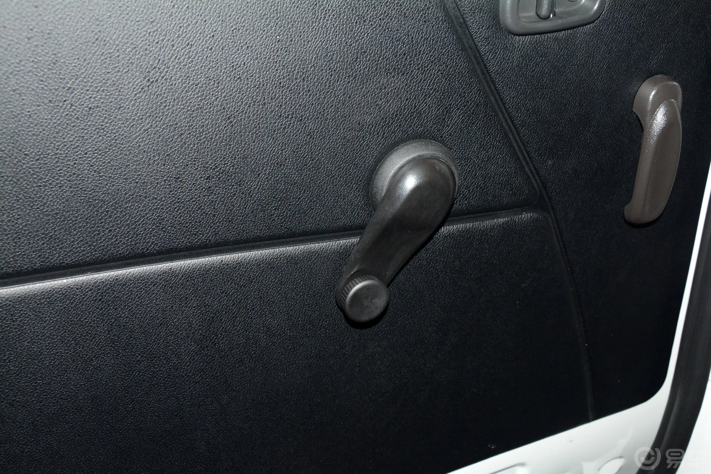 欧诺S欧诺S 1.5L 手动 经济版(非空调) 国VI后车窗调节