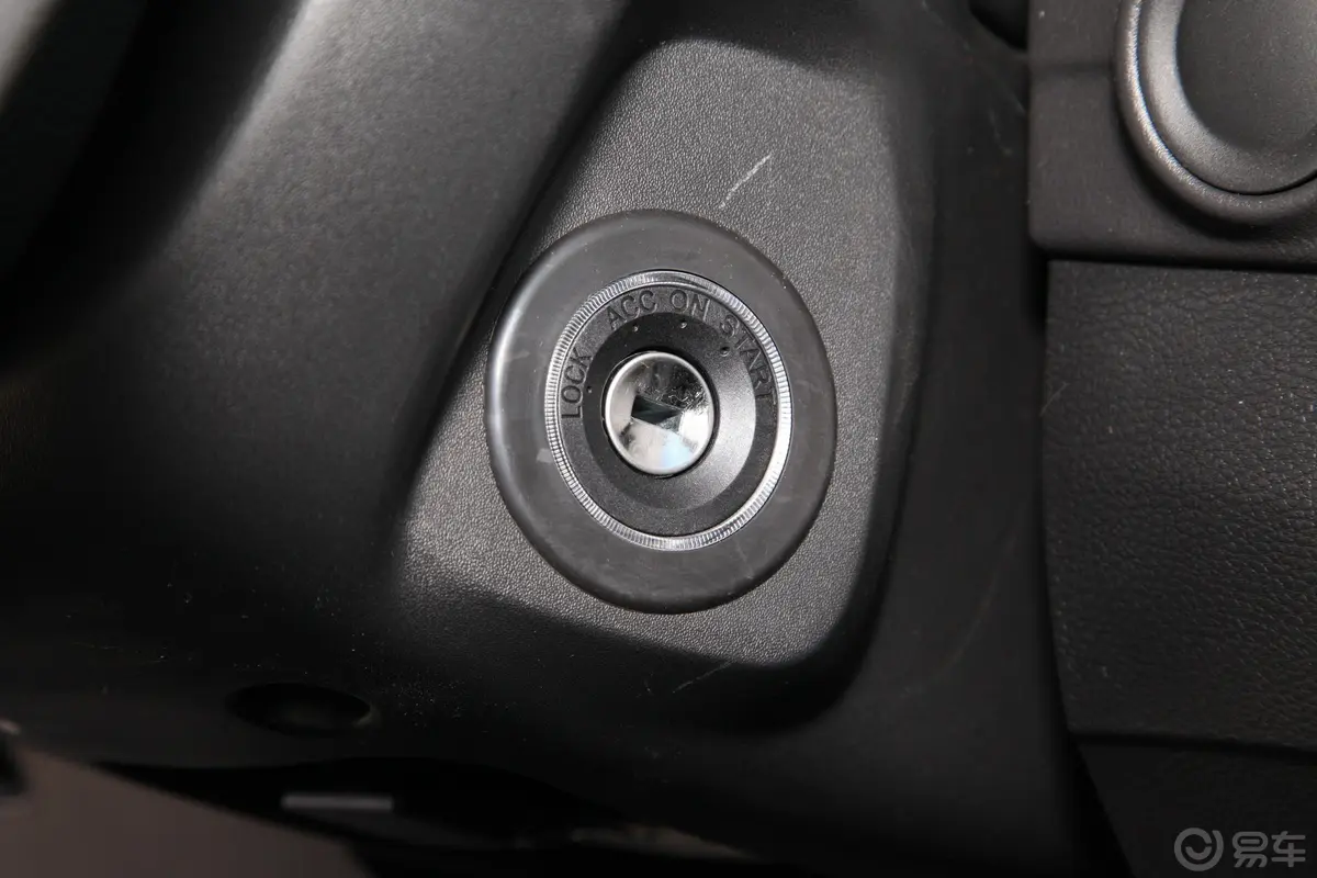 景逸S501.6L 手动 豪华型 国VI钥匙孔或一键启动按键