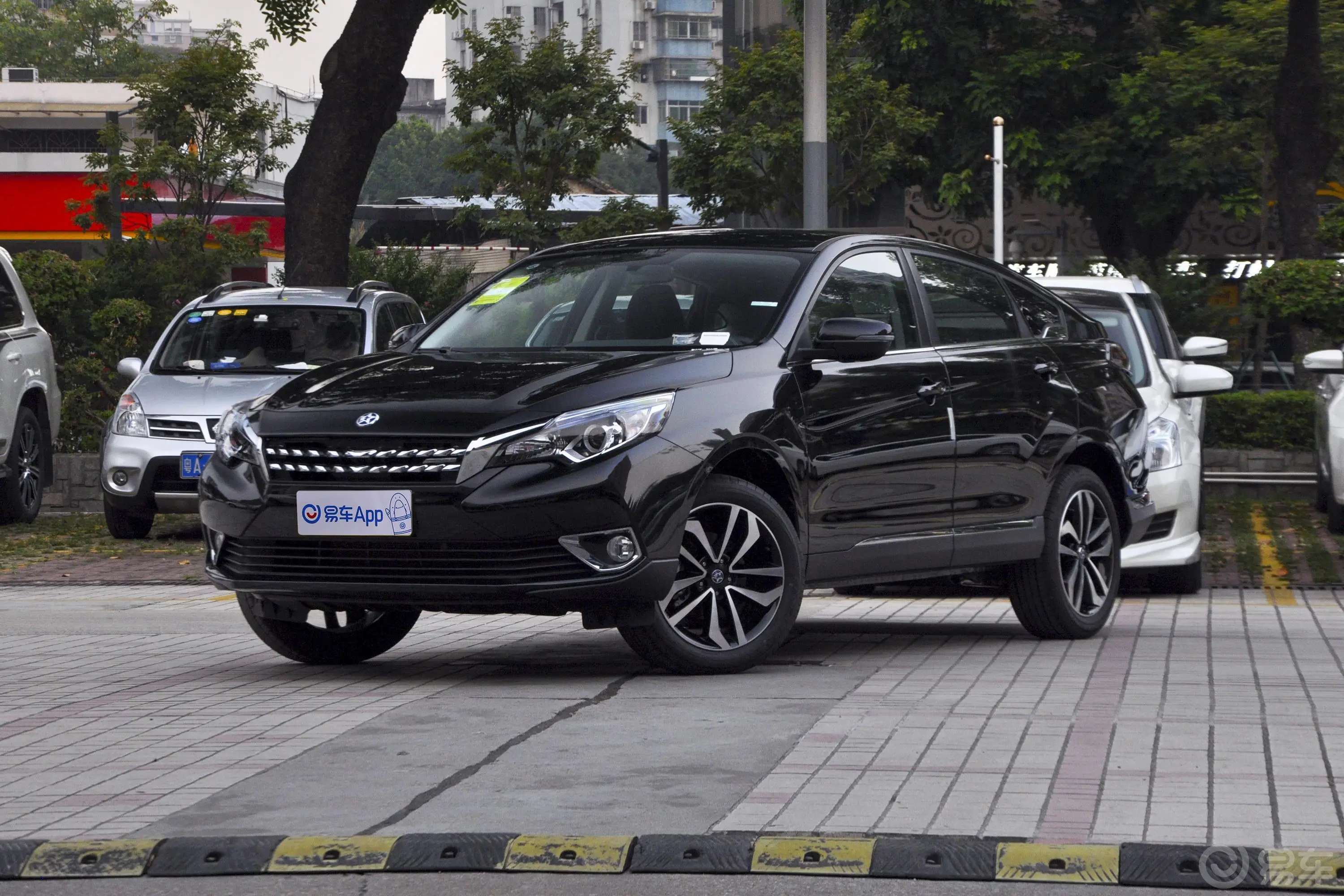 启辰T902.0L CVT 智联风尚版 国VI外观