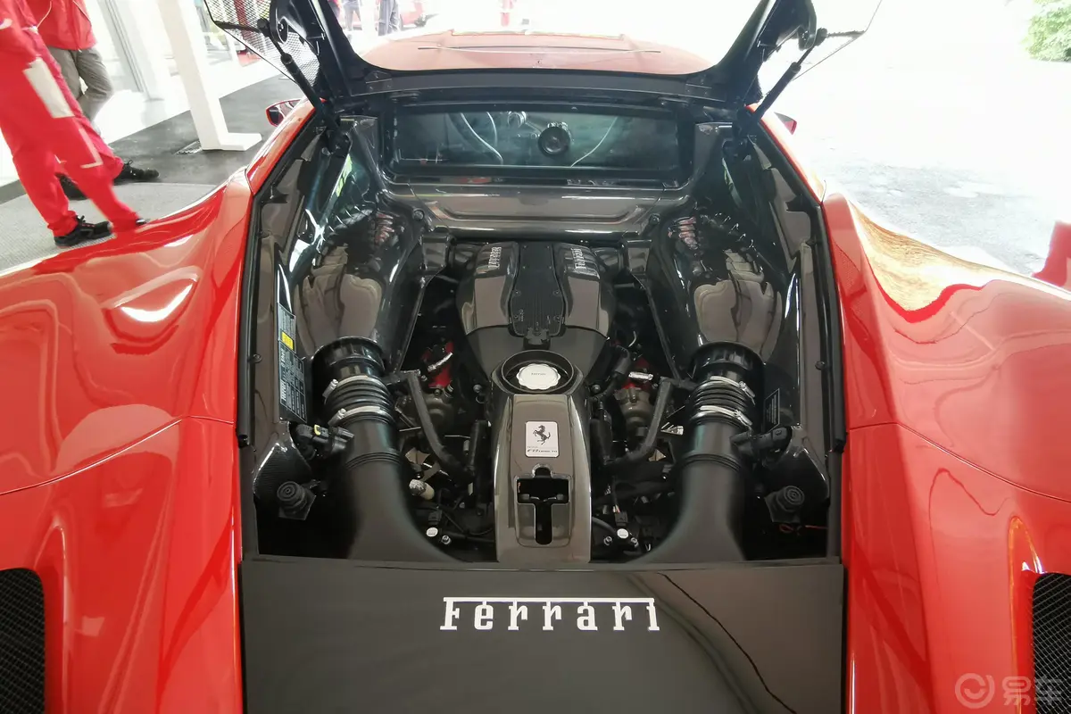 法拉利F8Tributo 3.9T发动机舱整体