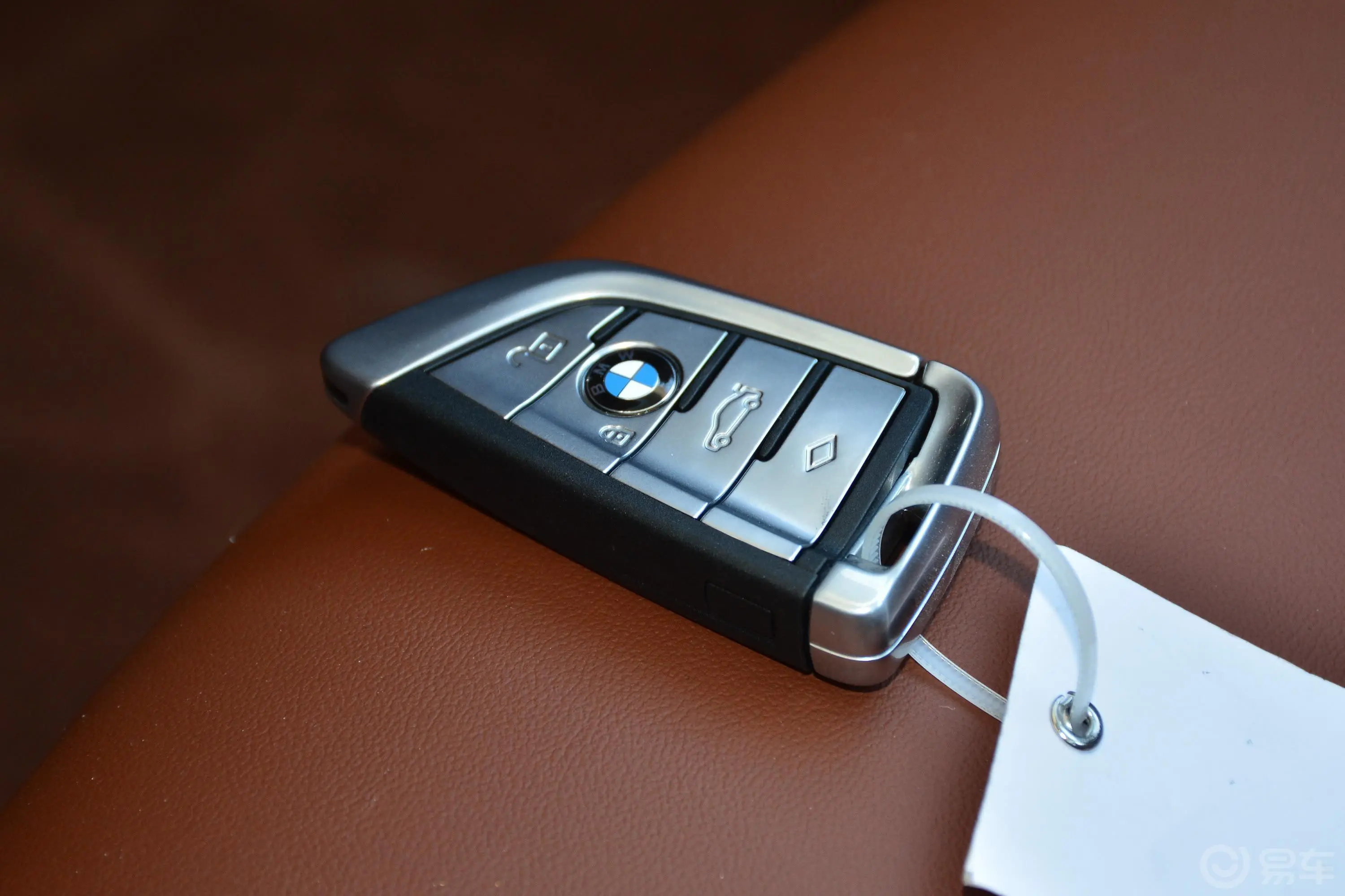 宝马7系740Li xDrive 行政型 M运动套装钥匙正面
