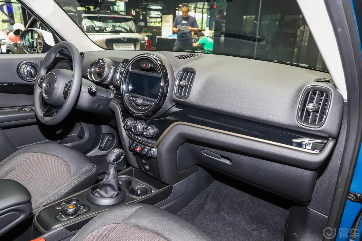 MINI COUNTRYMAN1.5T COOPER 经典派内饰全景副驾驶员方向