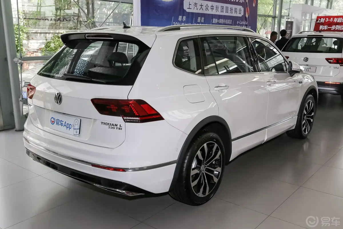 途观L330TSI 双离合 两驱 R-Line旗舰版 国V侧后45度车头向右水平