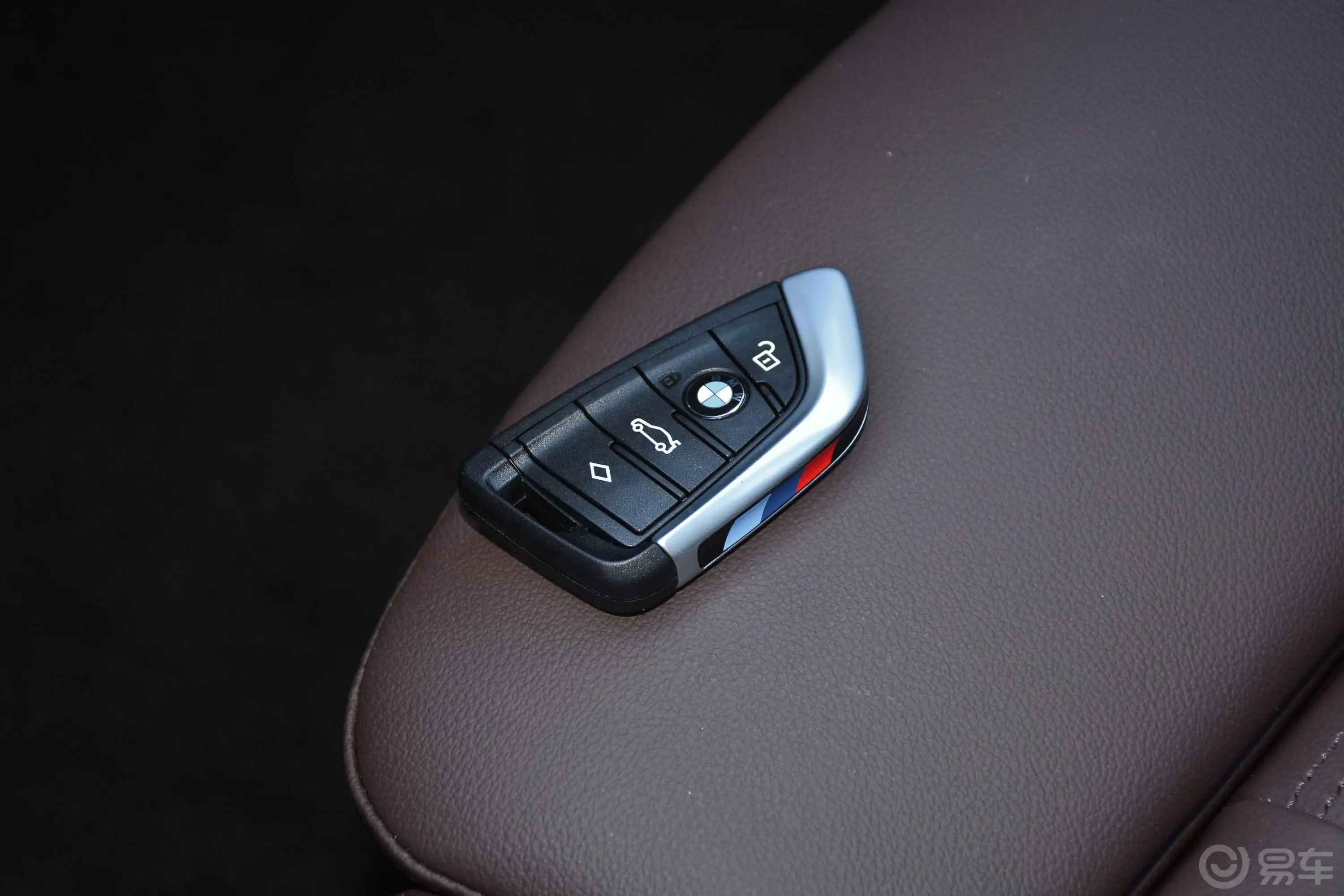 宝马X3xDrive 30i 领先型 M运动套装钥匙正面
