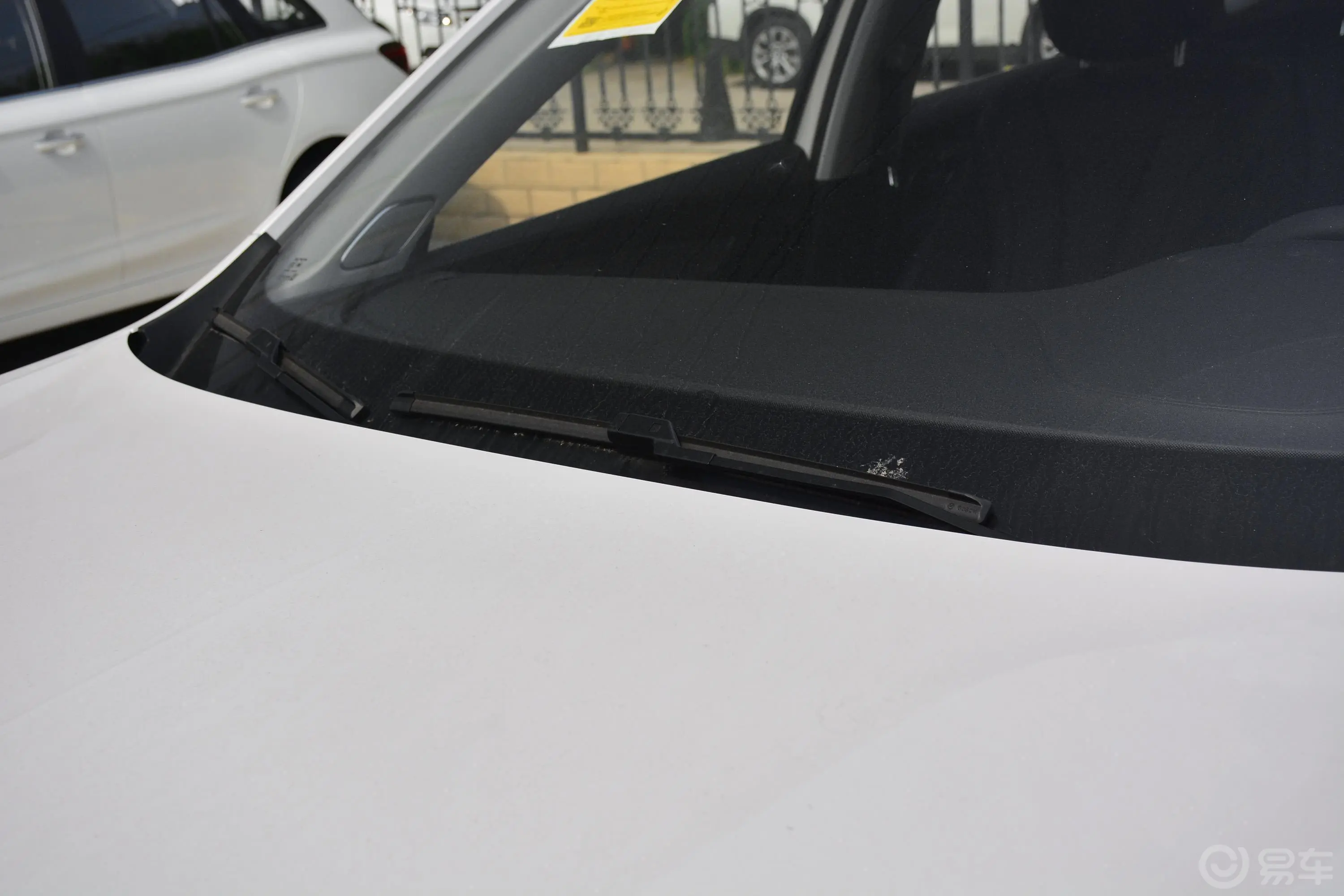 荣威RX5 MAX300TGI 手自一体 两驱 智能座舱豪华版外观