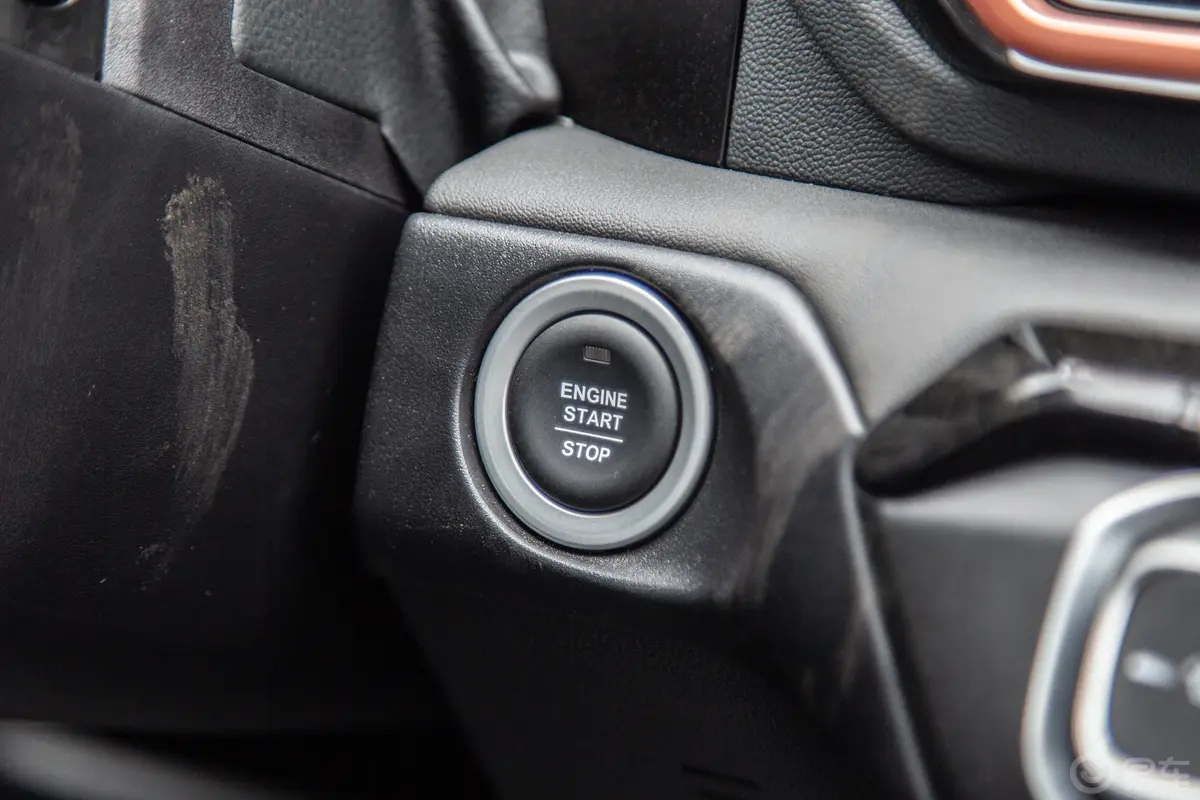 宝骏RS-51.5T CVT 智能驾控豪华版 国VI钥匙孔或一键启动按键
