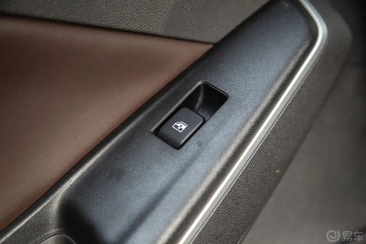 长安CS151.5L 手动 舒适版 国Ⅵ后车窗调节
