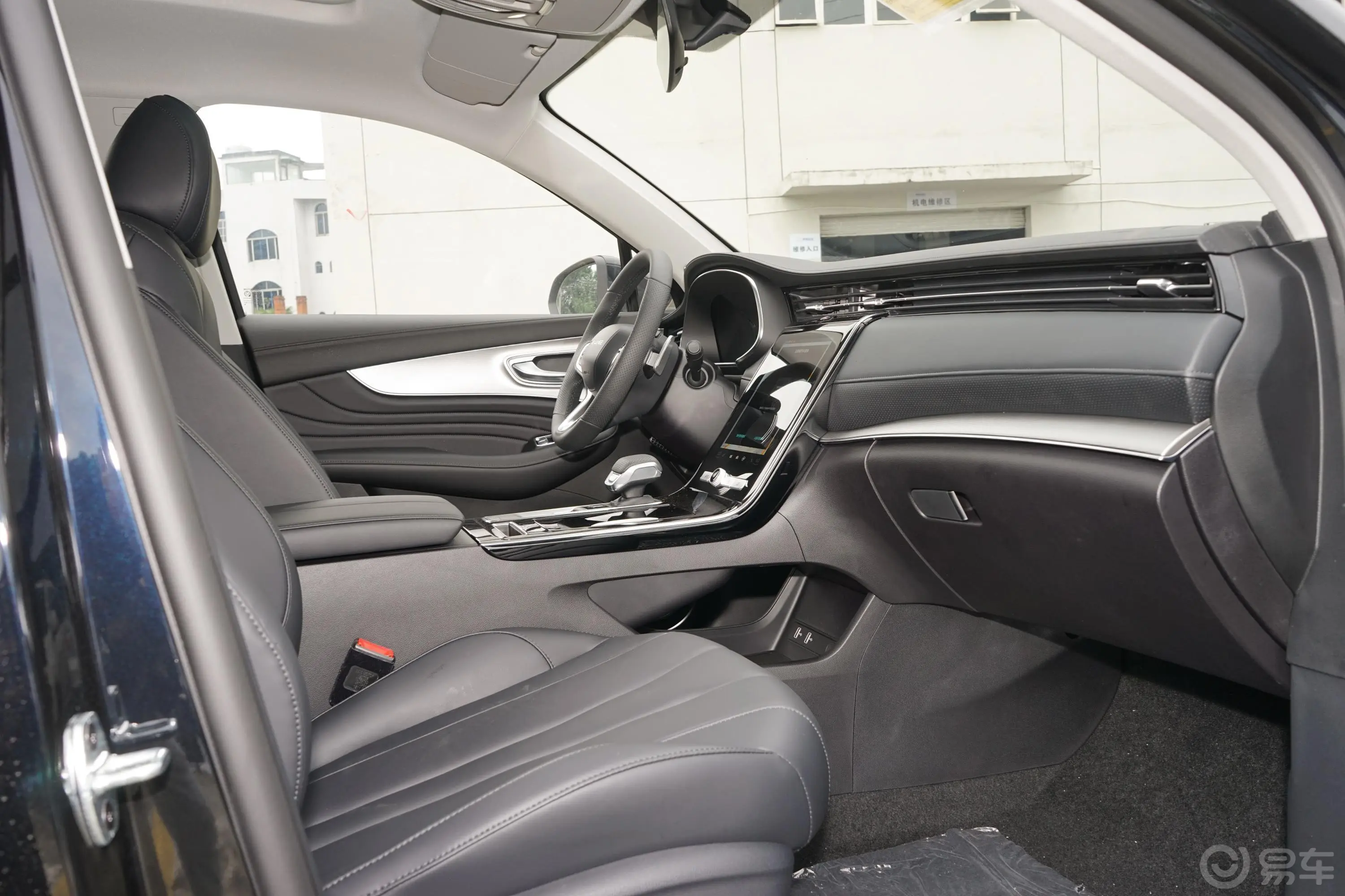 荣威RX5 MAX300TGI 手自一体 两驱 智能座舱豪华版内饰全景副驾驶员方向