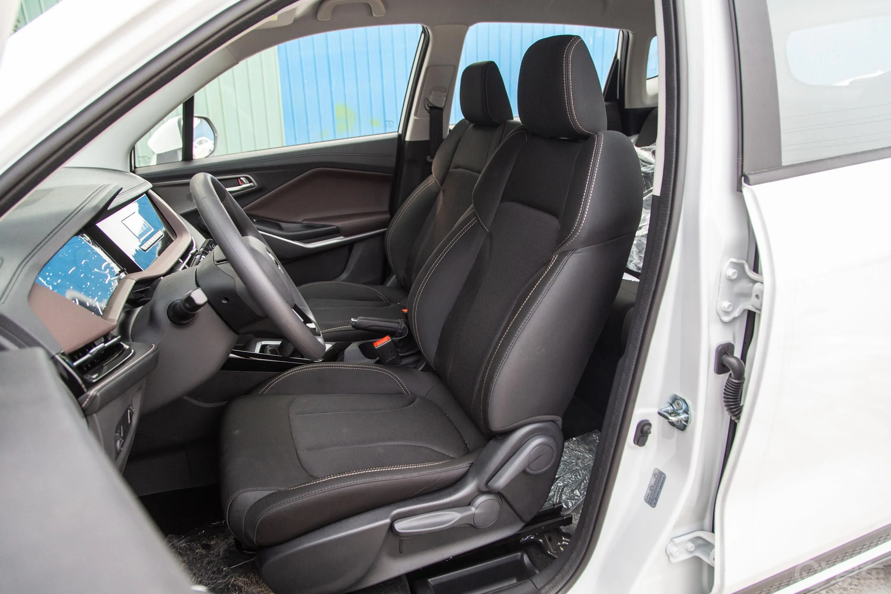 长安CS151.5L 手动 舒适版 国Ⅵ驾驶员座椅