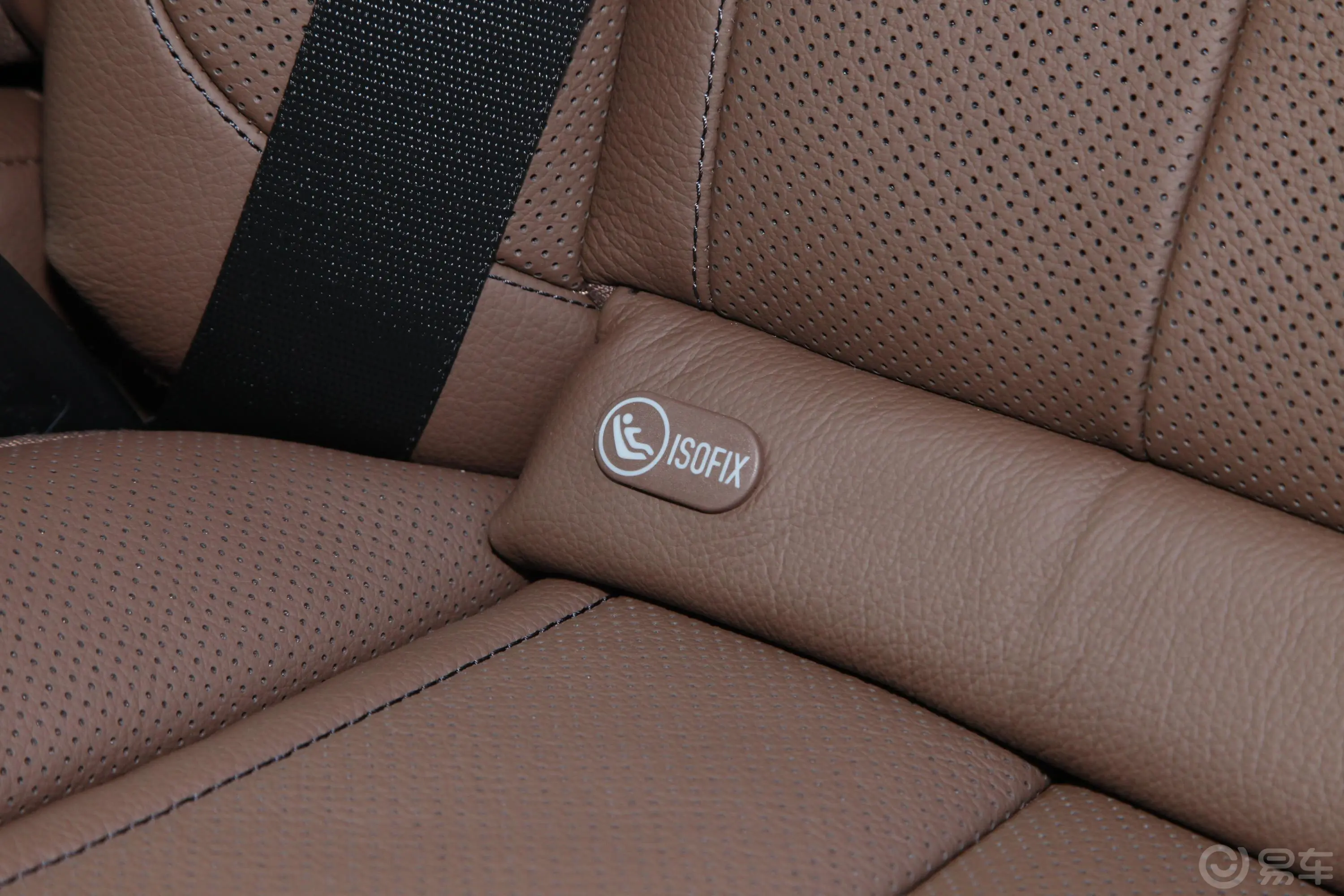 奔驰S级S 350 L 尊贵型 臻藏版儿童座椅接口