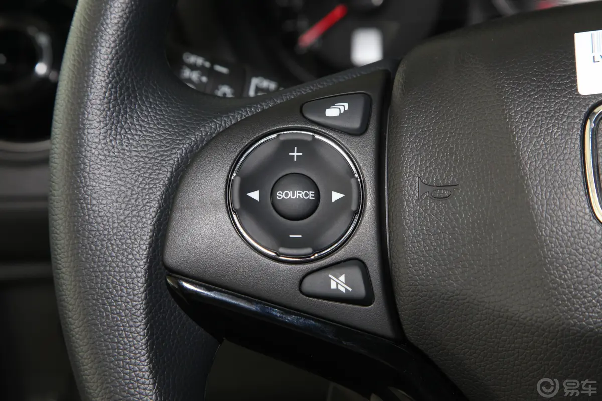 本田XR-V1.5L CVT 舒适版 国VI左侧方向盘功能按键