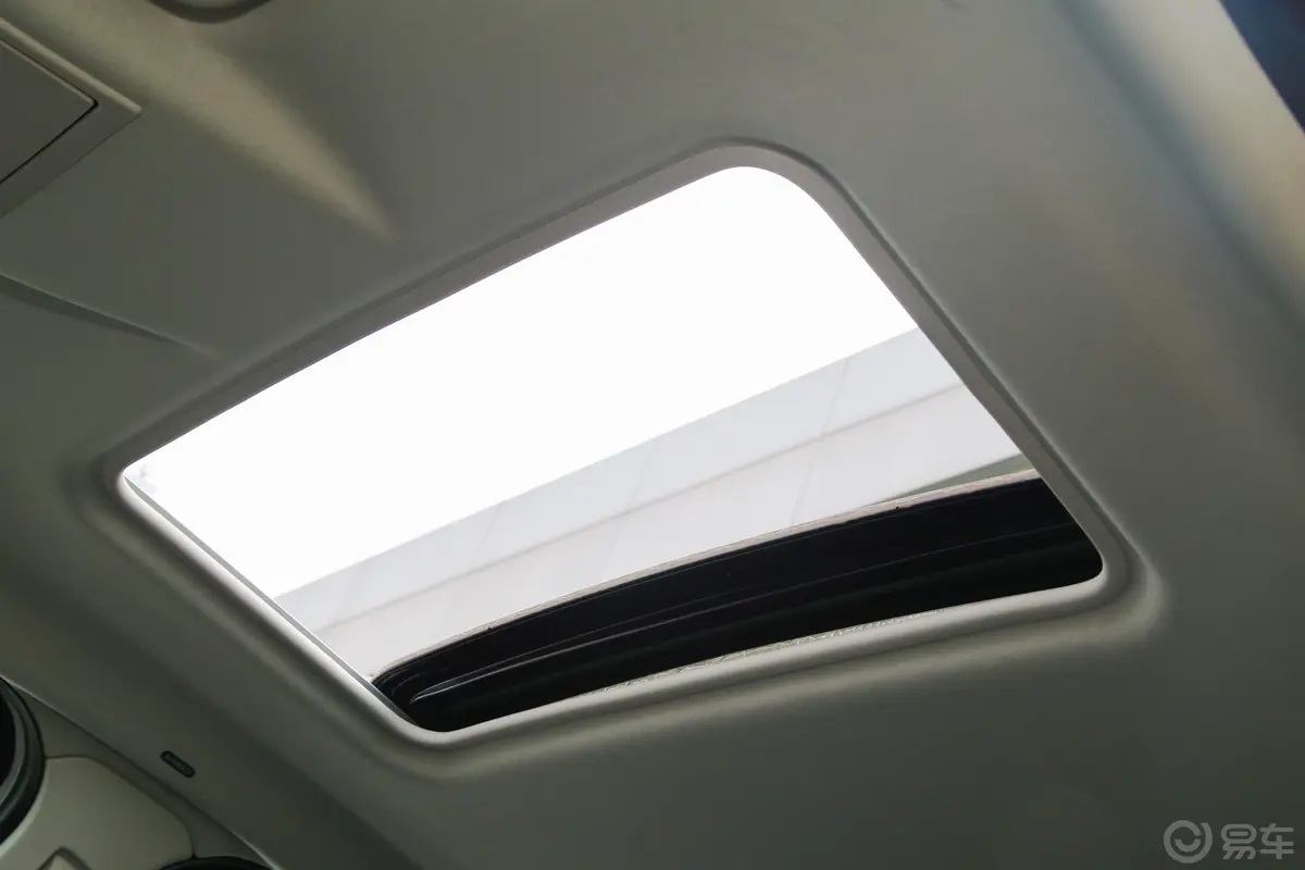 翼搏1.5L 自动 尊翼Plus版天窗内拍关闭