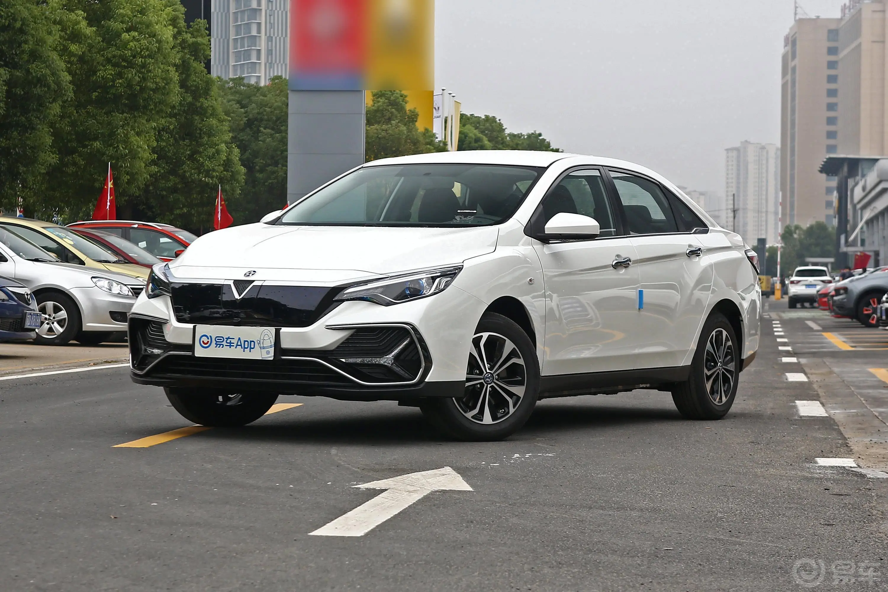 启辰D60 EV481km 高续航舒适版侧前45度车头向左水平