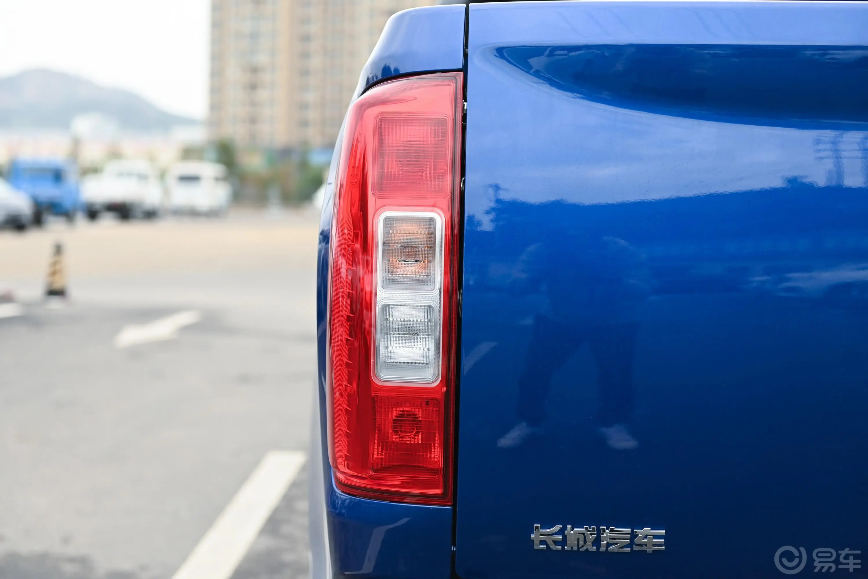 炮商用版 2.0T 手自一体 两驱 长箱 精英型 汽油外观