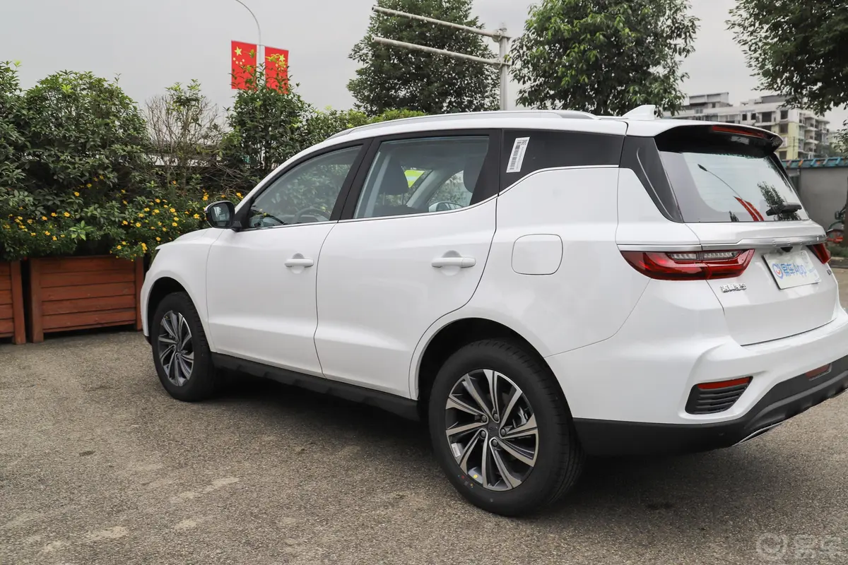 远景X61.4T 手动 尊贵型外观