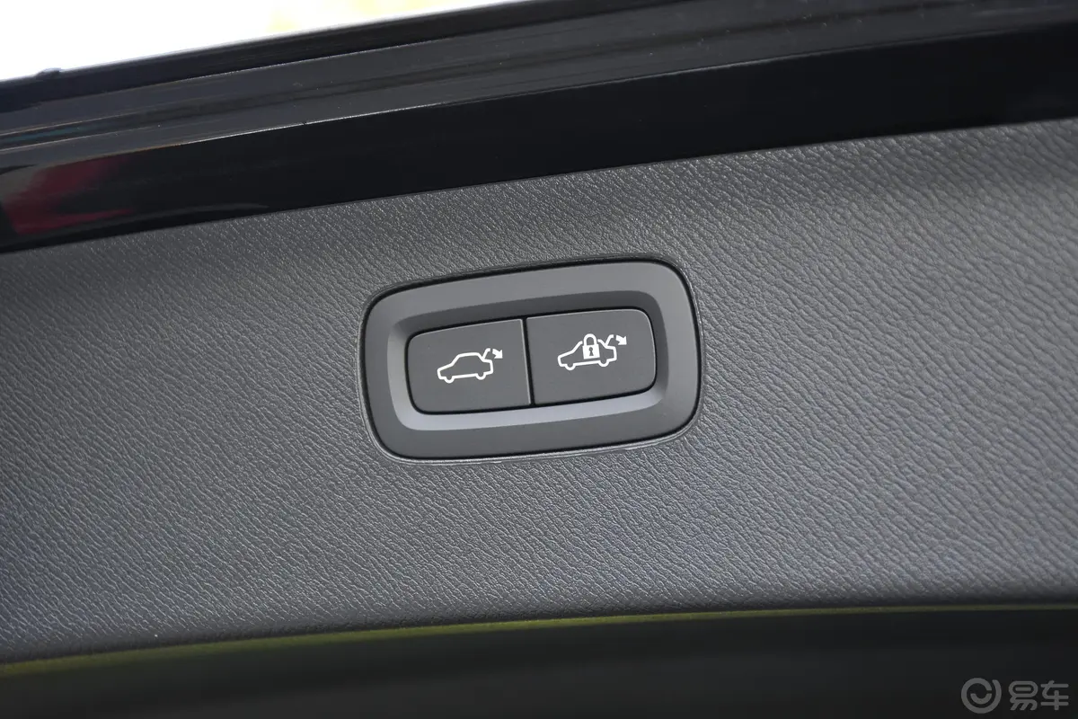 沃尔沃XC90T5 智行豪华版 5座电动尾门按键（手动扶手）