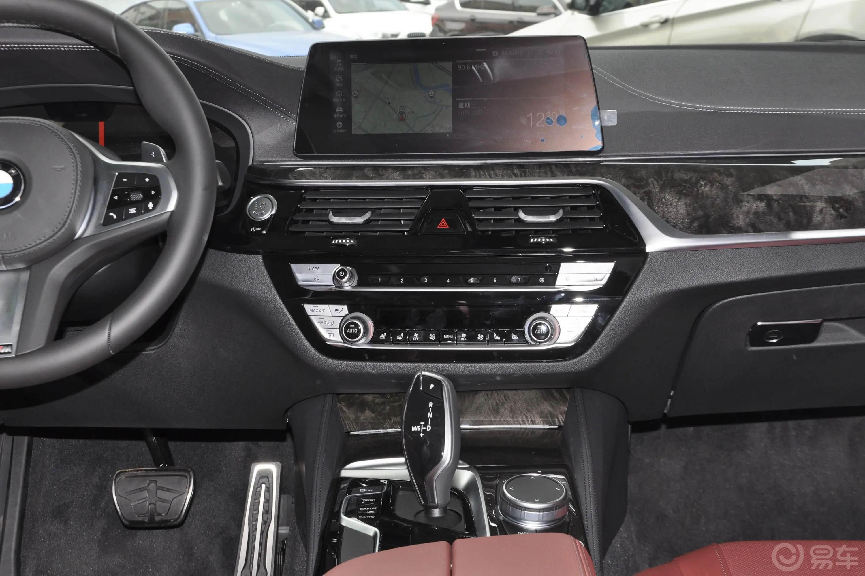 宝马5系530Li xDrive M运动套装中控台整体